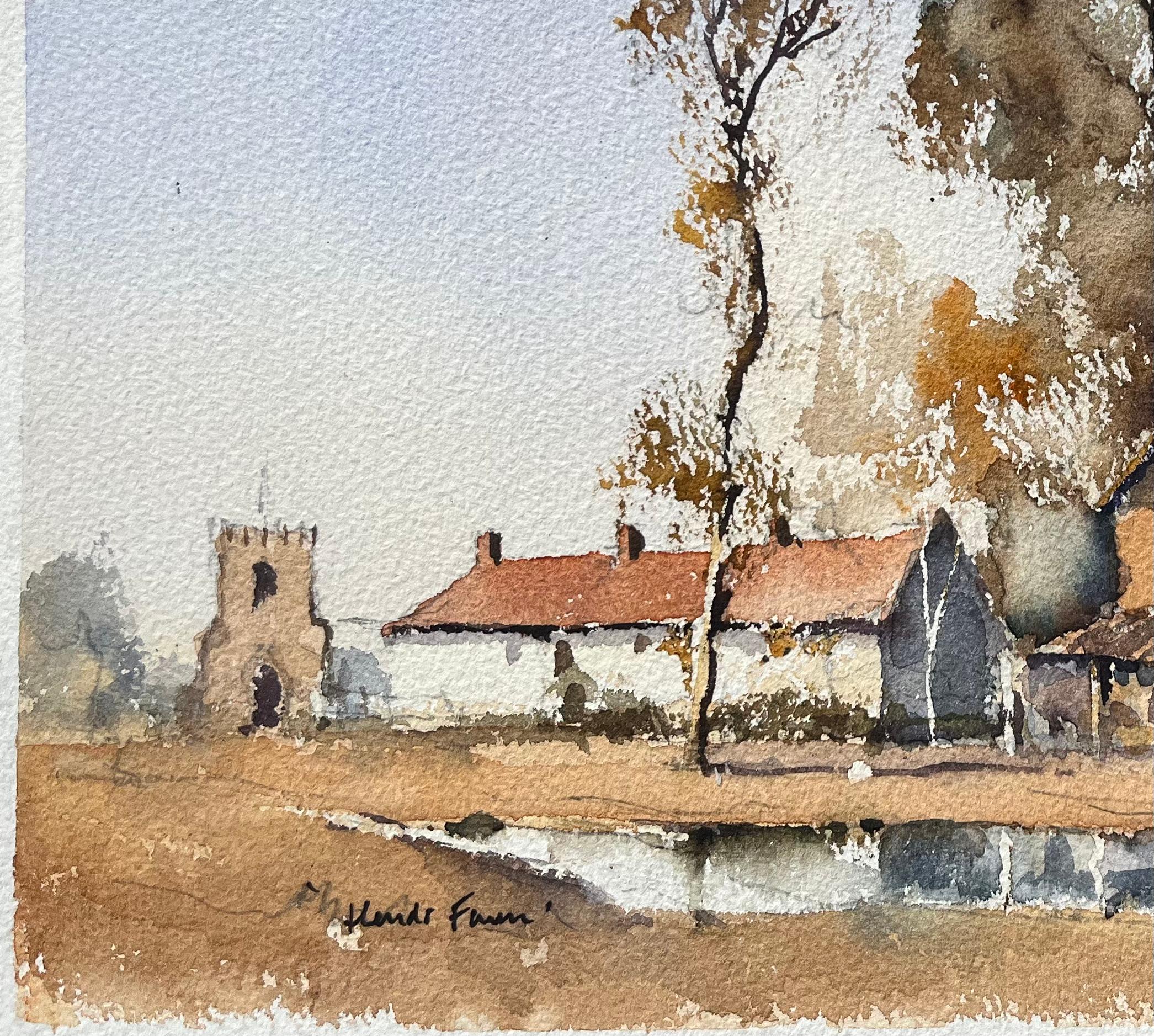 Aquarelle impressionniste britannique d'une cour de ferme avec dépendances et Church's - Impressionnisme Painting par Anthony Avery
