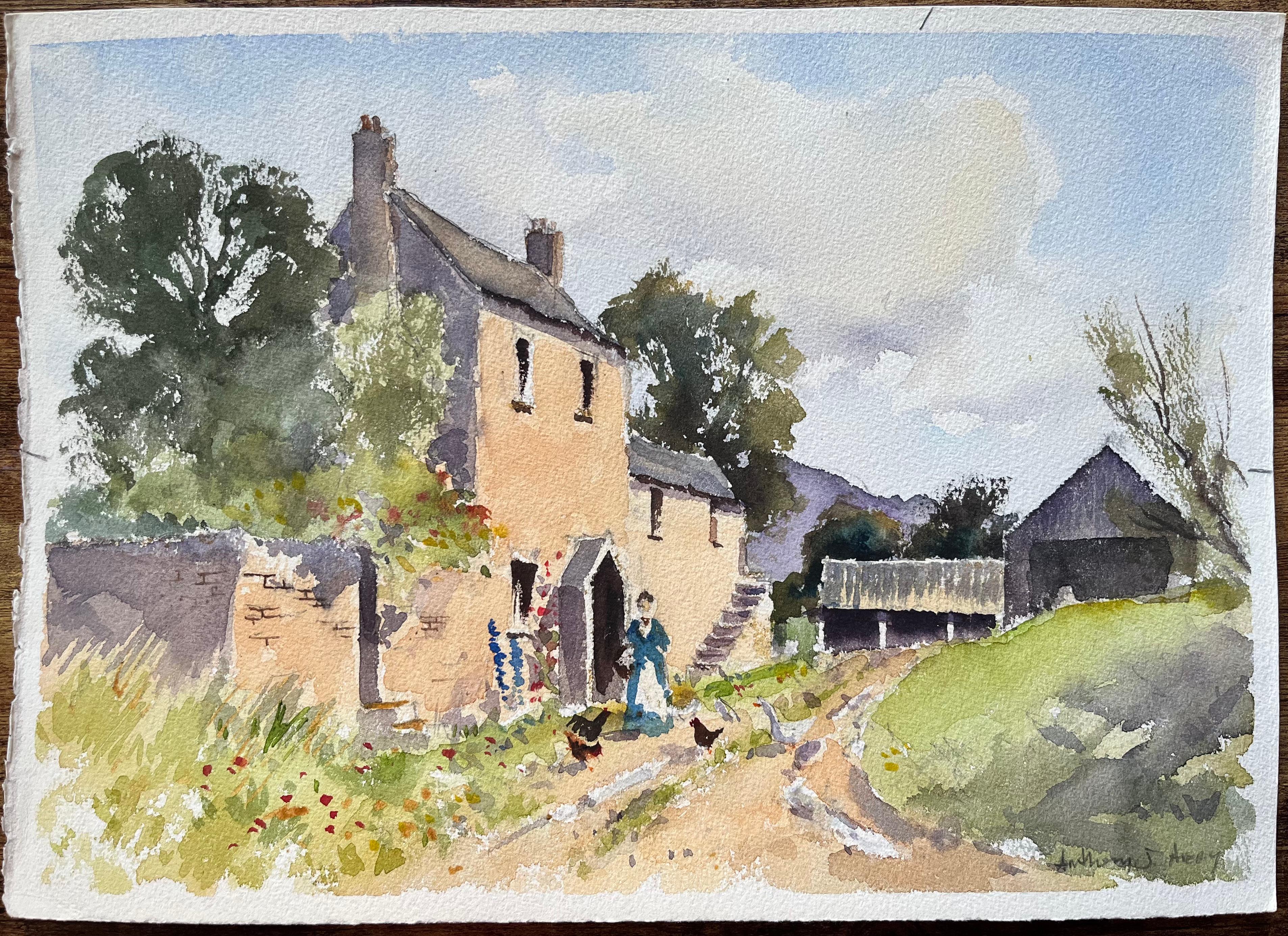 Britischer Impressionist Aquarell eines Bauernhauses mit einer Figur, die Hühner füttert – Painting von Anthony Avery
