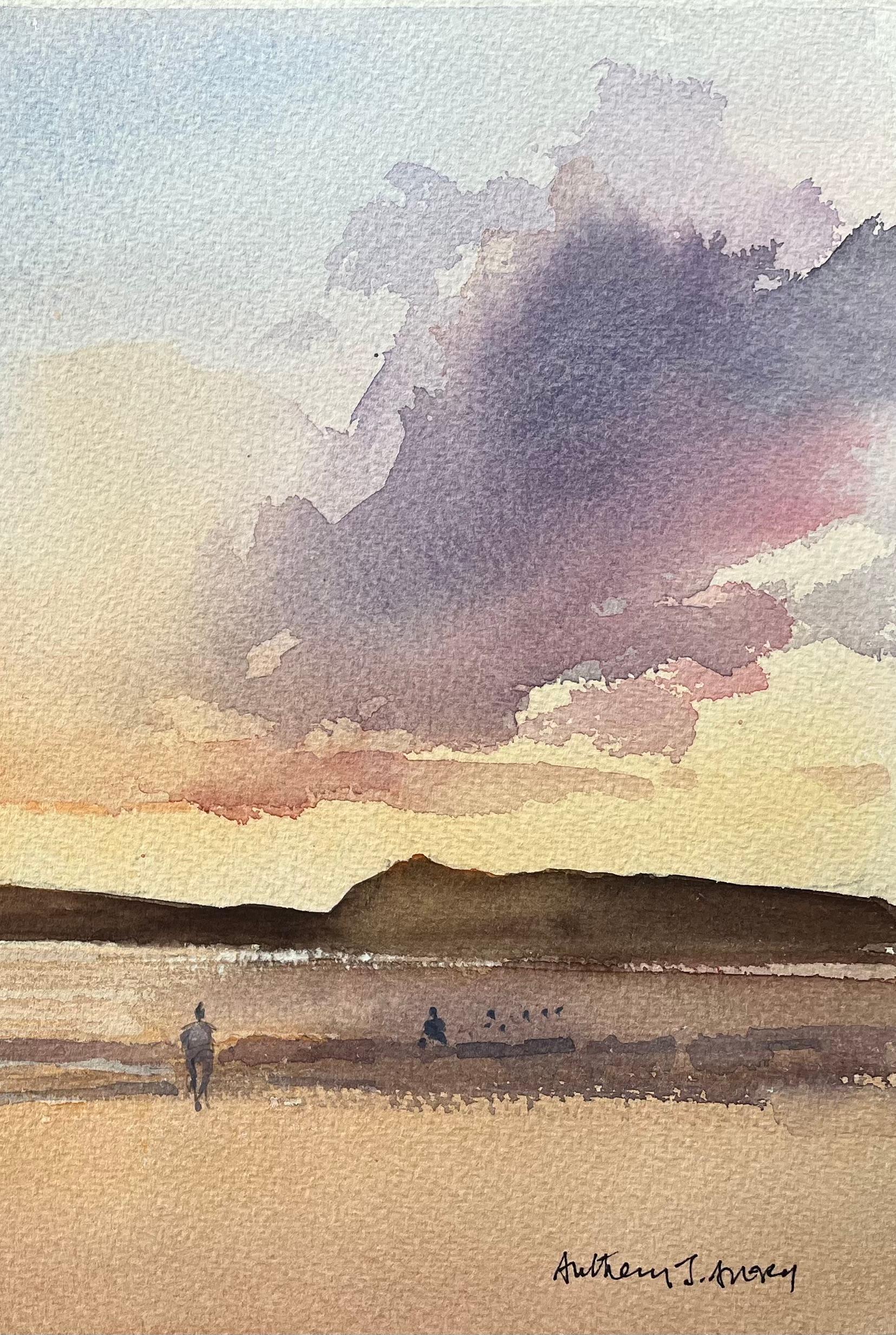 Titolo: Acquerello impressionista britannico di figure sulla spiaggia al tramonto
di Anthony Avery (Regno Unito 1946-2023)
Acquerello originale su carta per artisti, senza cornice
Dimensioni: 11,25 x 15,25 pollici (altezza x larghezza)
Firmato: Yes