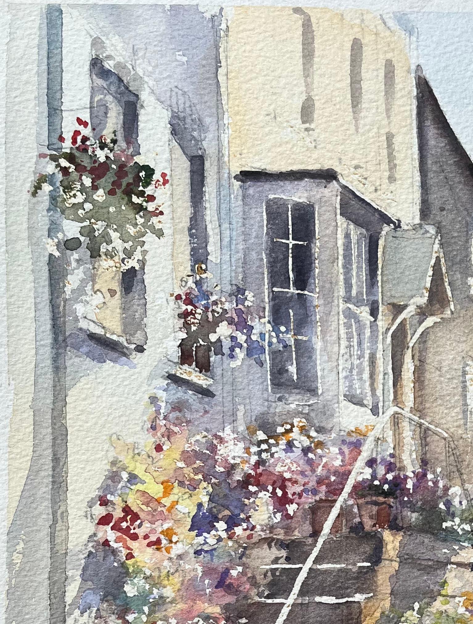 Britischer Impressionist Aquarell einer Blumentreppe und Häuschen – Painting von Anthony Avery