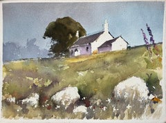 Britisches impressionistisches Aquarell eines Hauses auf einem Hügel und eines Plumpsklos mit Wildblumen