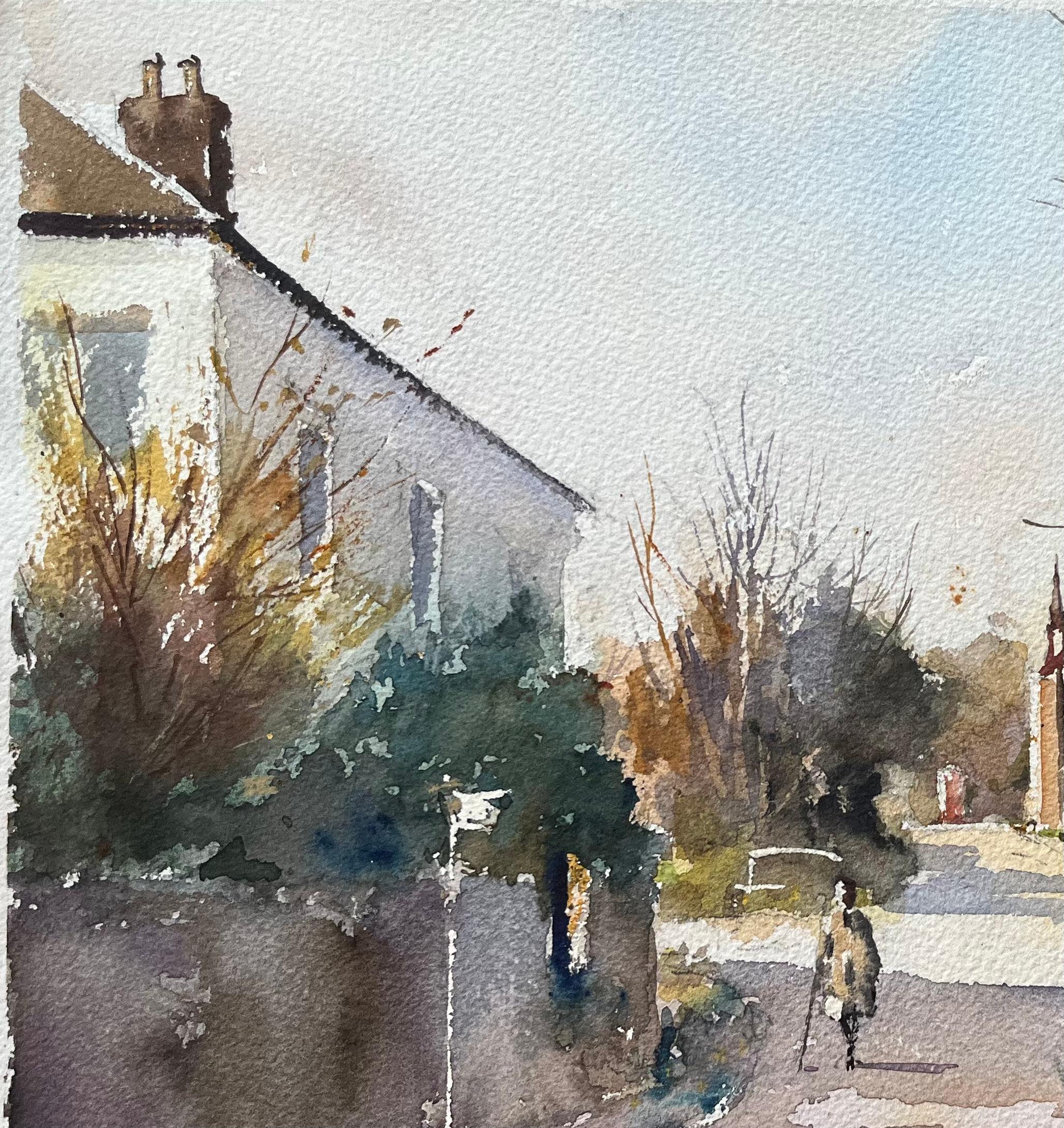 Britischer Impressionist Aquarell einer einsamen Figur zu Fuß entlang einer Dorfstraße (Grau), Landscape Painting, von Anthony Avery
