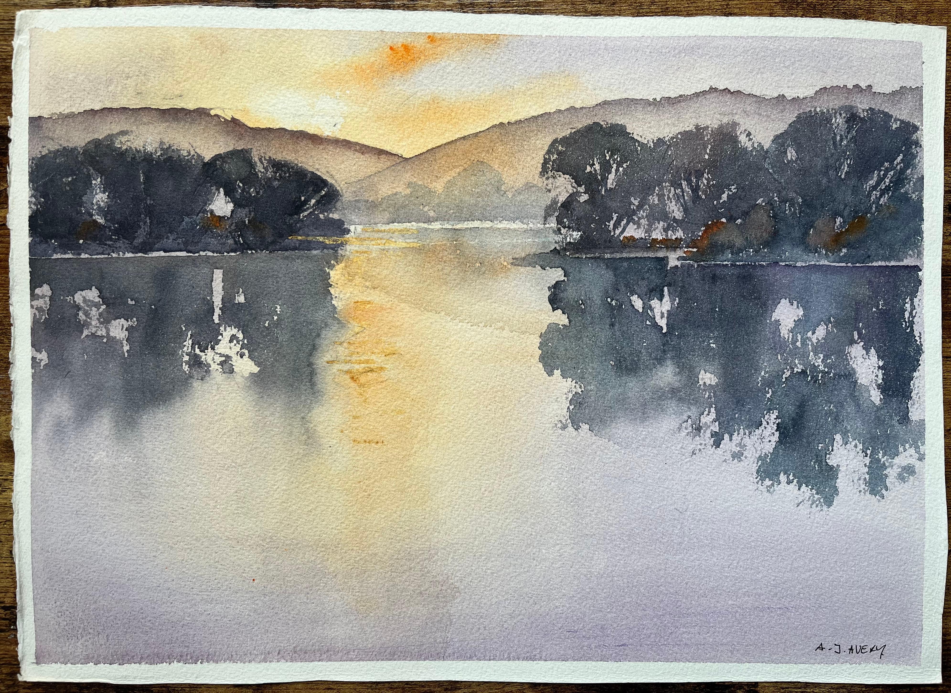 Acuarela impresionista británica de un lago brumoso al atardecer - Painting de Anthony Avery