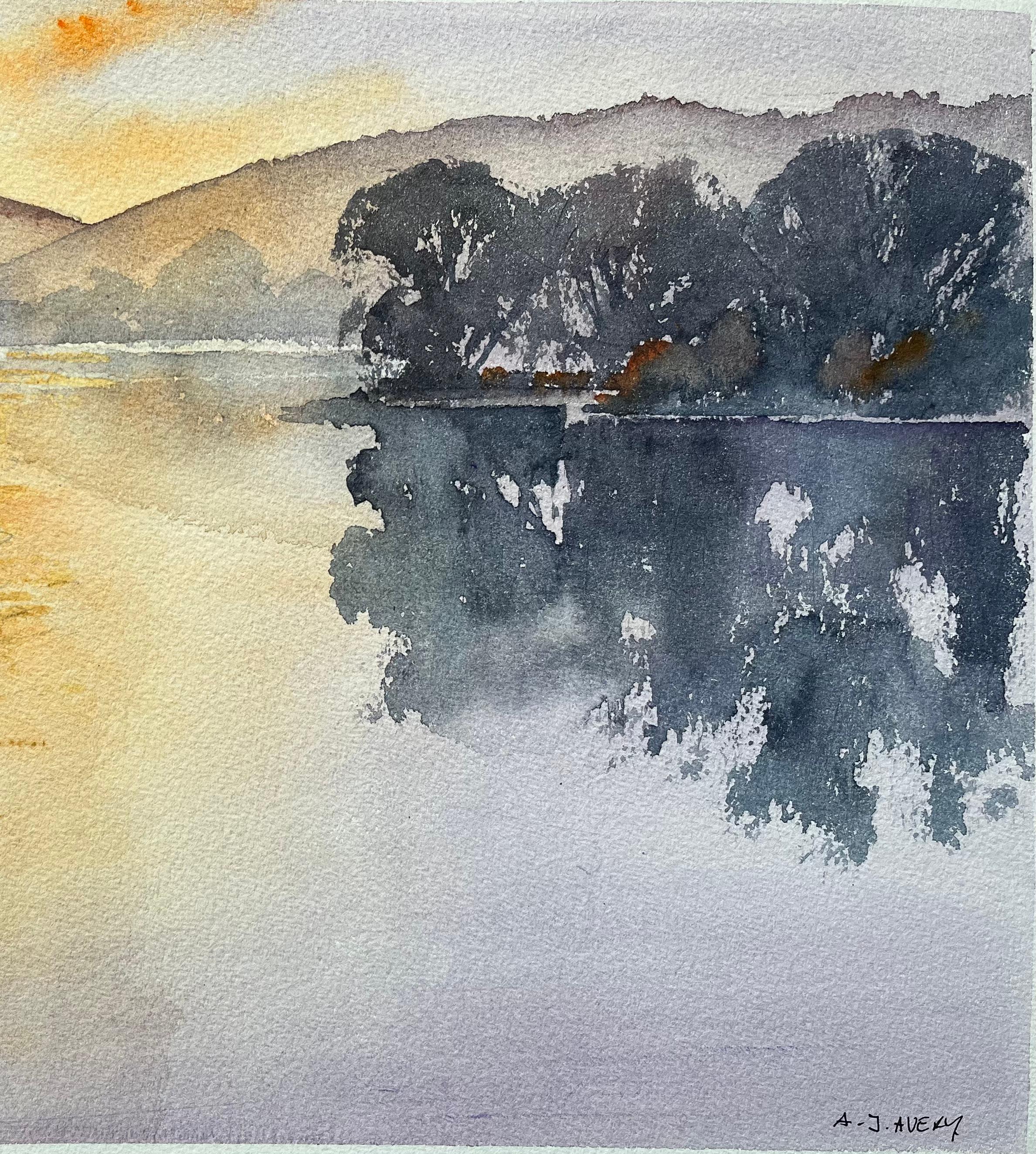 Título: Acuarela impresionista británica de un lago brumoso al atardecer
Por Anthony Avery (británico 1946-2023)
Acuarela original sobre papel de artista, sin enmarcar
Firmado: Sí
Dimensiones: 11 x 15,5 pulgadas (Alto x Ancho)
Estado: Bueno, con