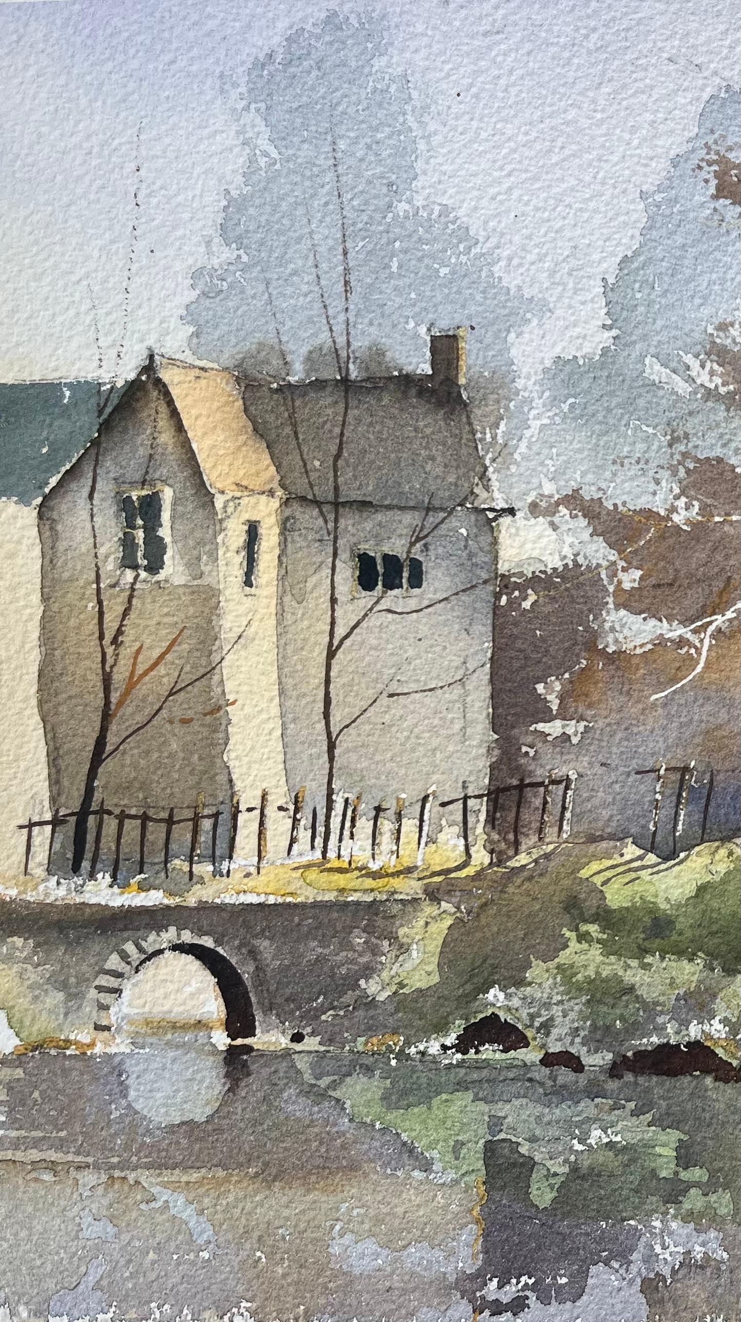 Acuarela impresionista británica de una casa junto al río y un puente de arco en otoño - Painting Impresionista de Anthony Avery