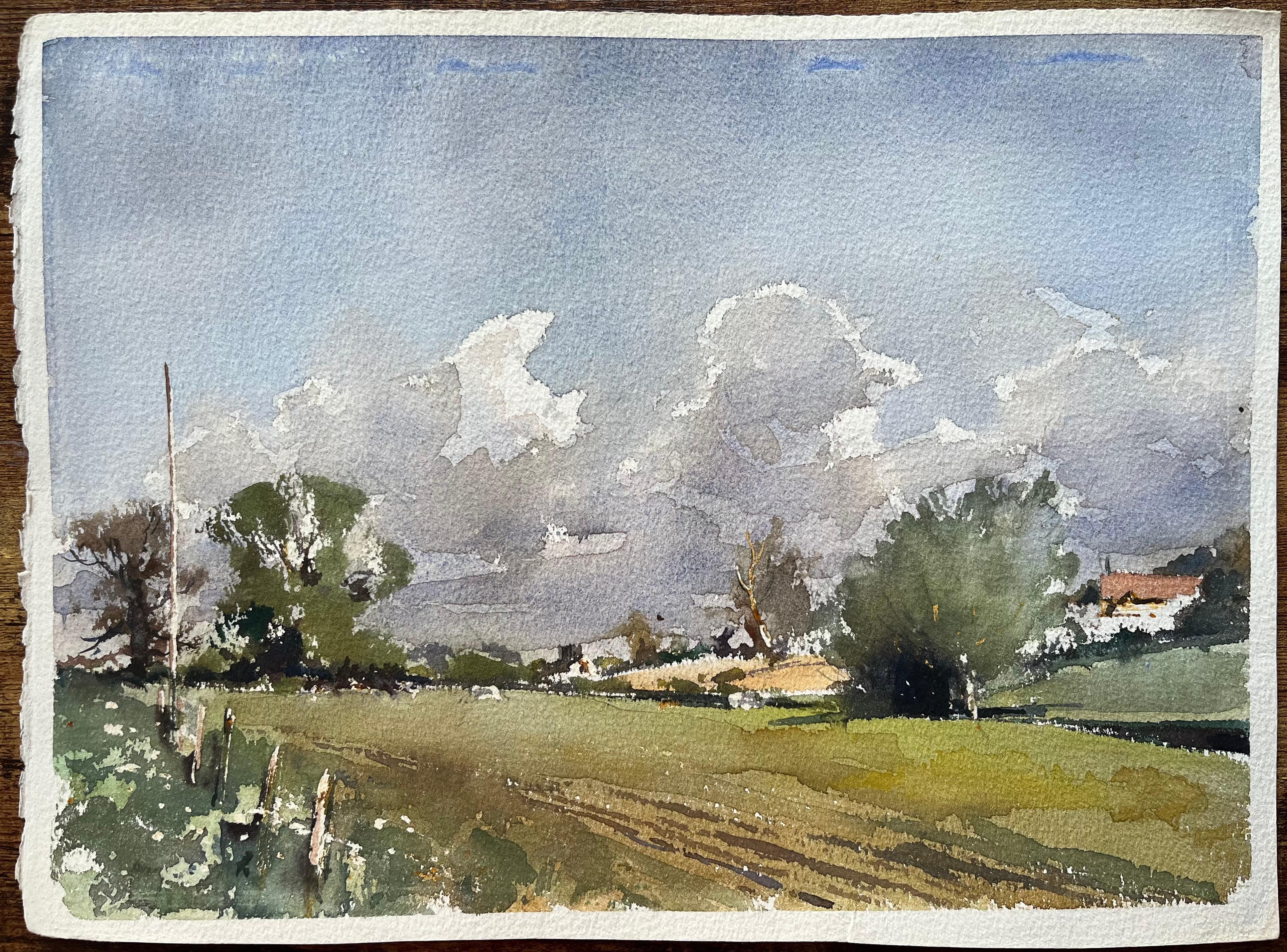 Acuarela impresionista británica de unos campos ondulados bajo vastos cielos - Painting de Anthony Avery