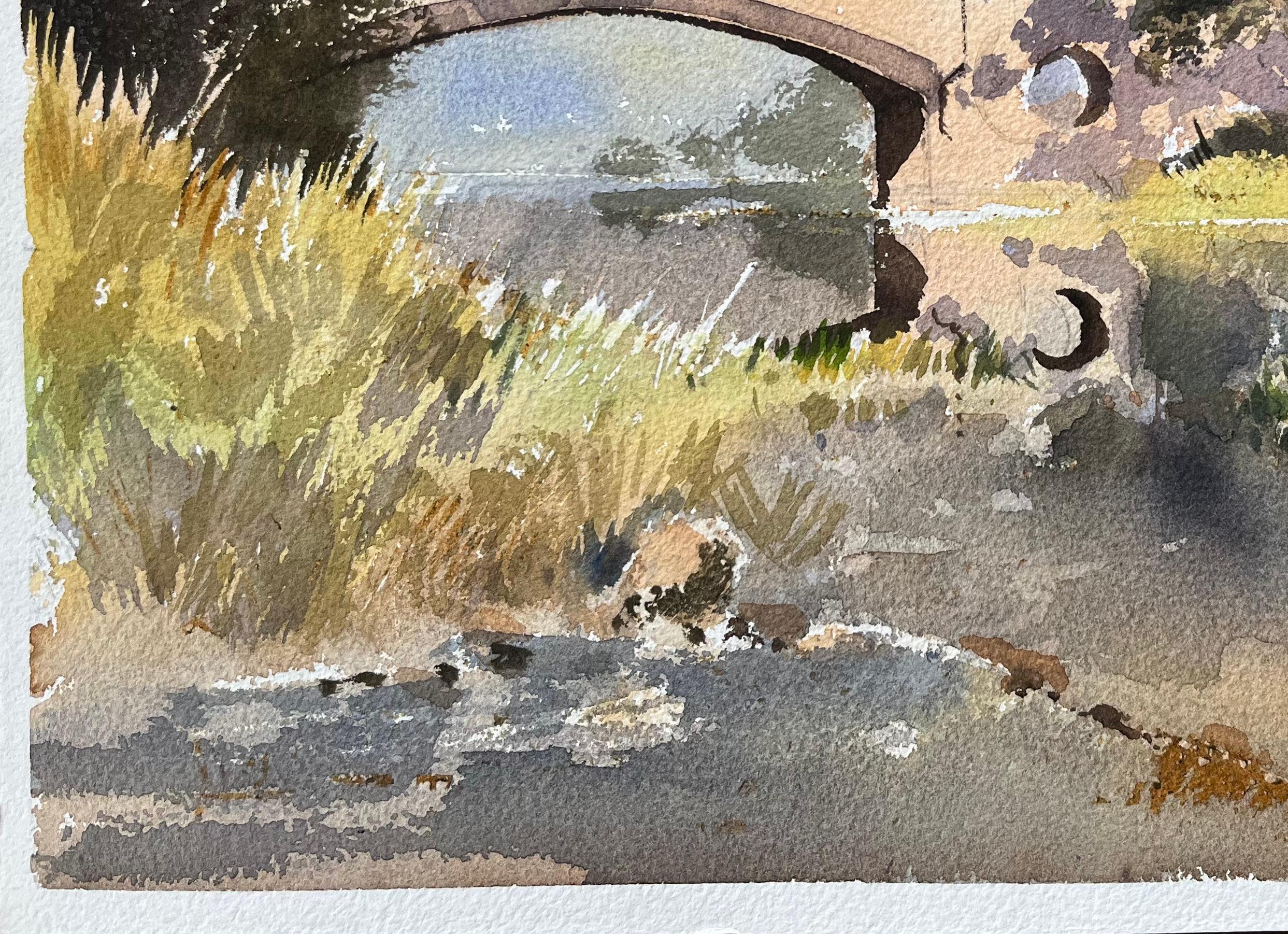 Titel: Britischer Impressionist Aquarell einer Steinbrücke über einen ruhigen Fluss
Von Anthony Avery (Brite 1946-2023)
Original-Aquarell auf Künstlerpapier, ungerahmt
Unterschrieben: Ja
Abmessungen: 10,75 x 15,25 Zoll (Höhe x Breite)
Zustand: Gut,
