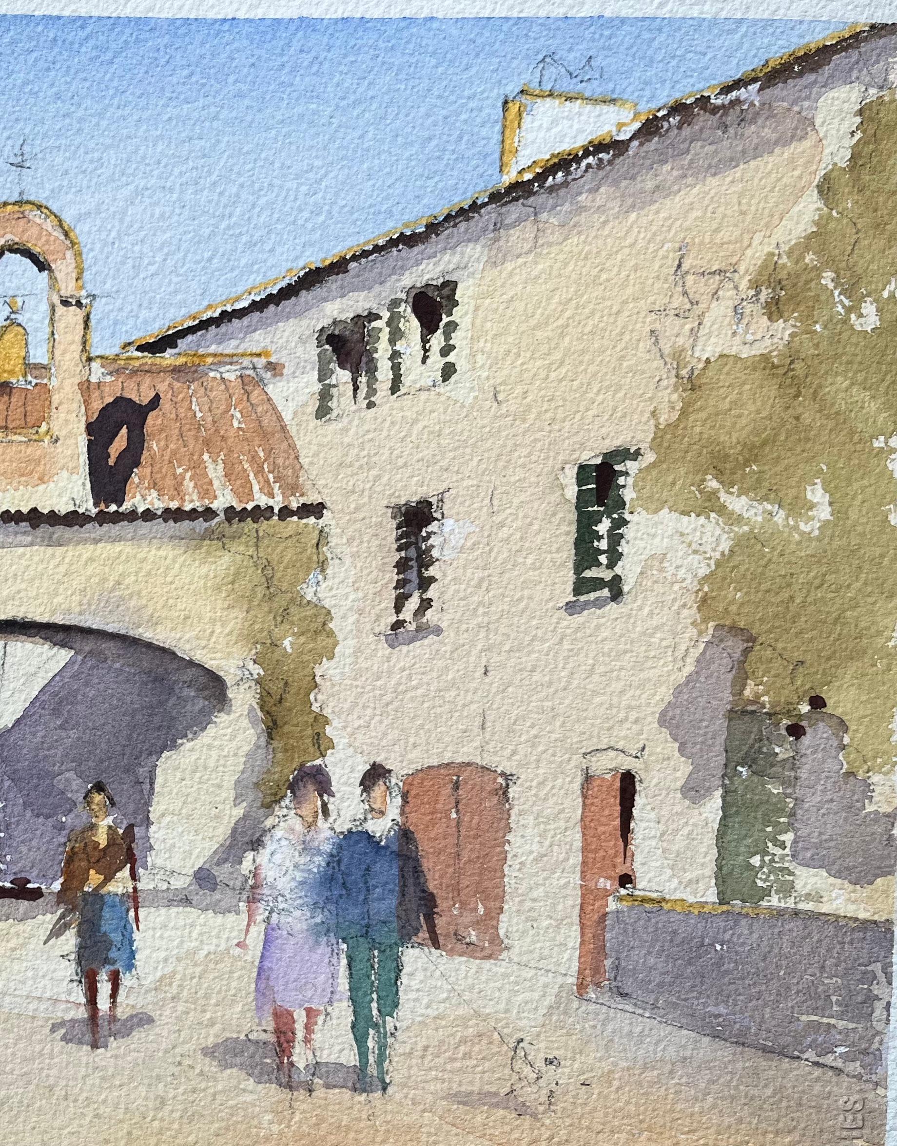 Britischer Impressionist Aquarell einer Straßenszene mit Glockenturmbogen (Grau), Landscape Painting, von Anthony Avery