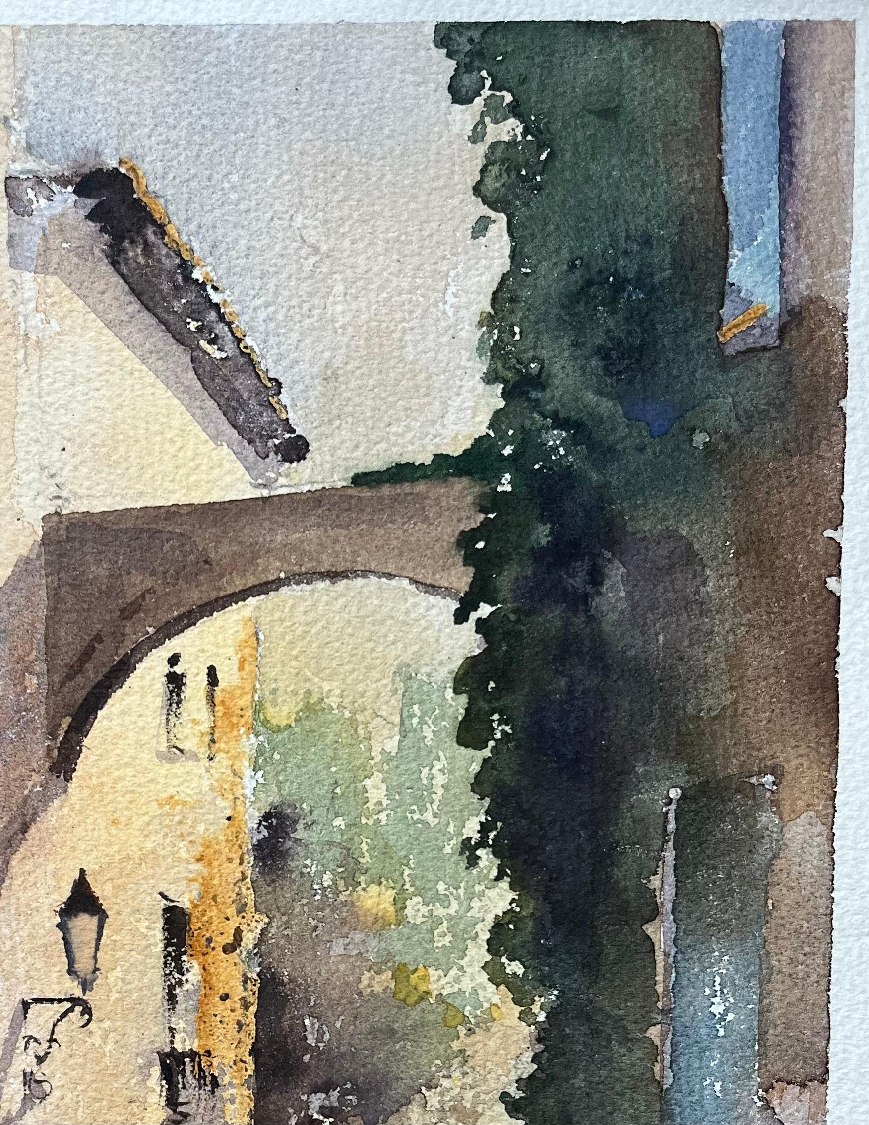 Britischer Impressionist Aquarell einer sonnenbeschienenen Gasse mit Torbogen und Figuren (Braun), Landscape Painting, von Anthony Avery