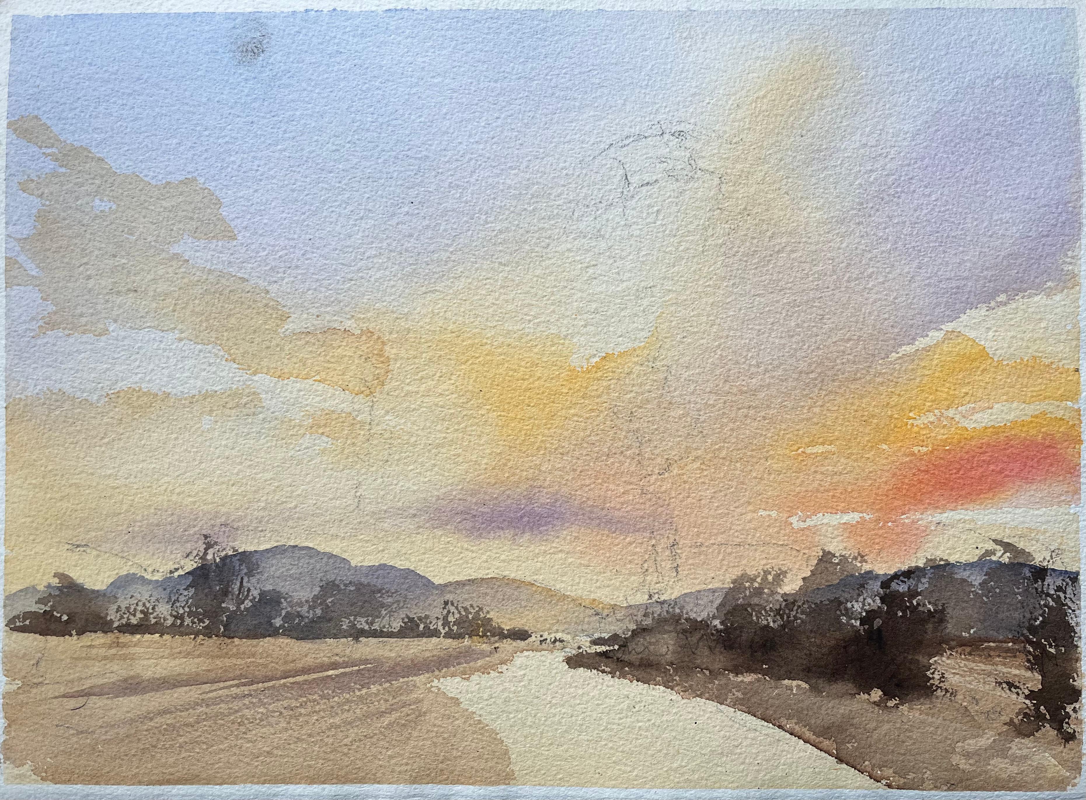 Landscape Painting de Anthony Avery - Acuarela impresionista británica de un paisaje al atardecer con montañas lejanas