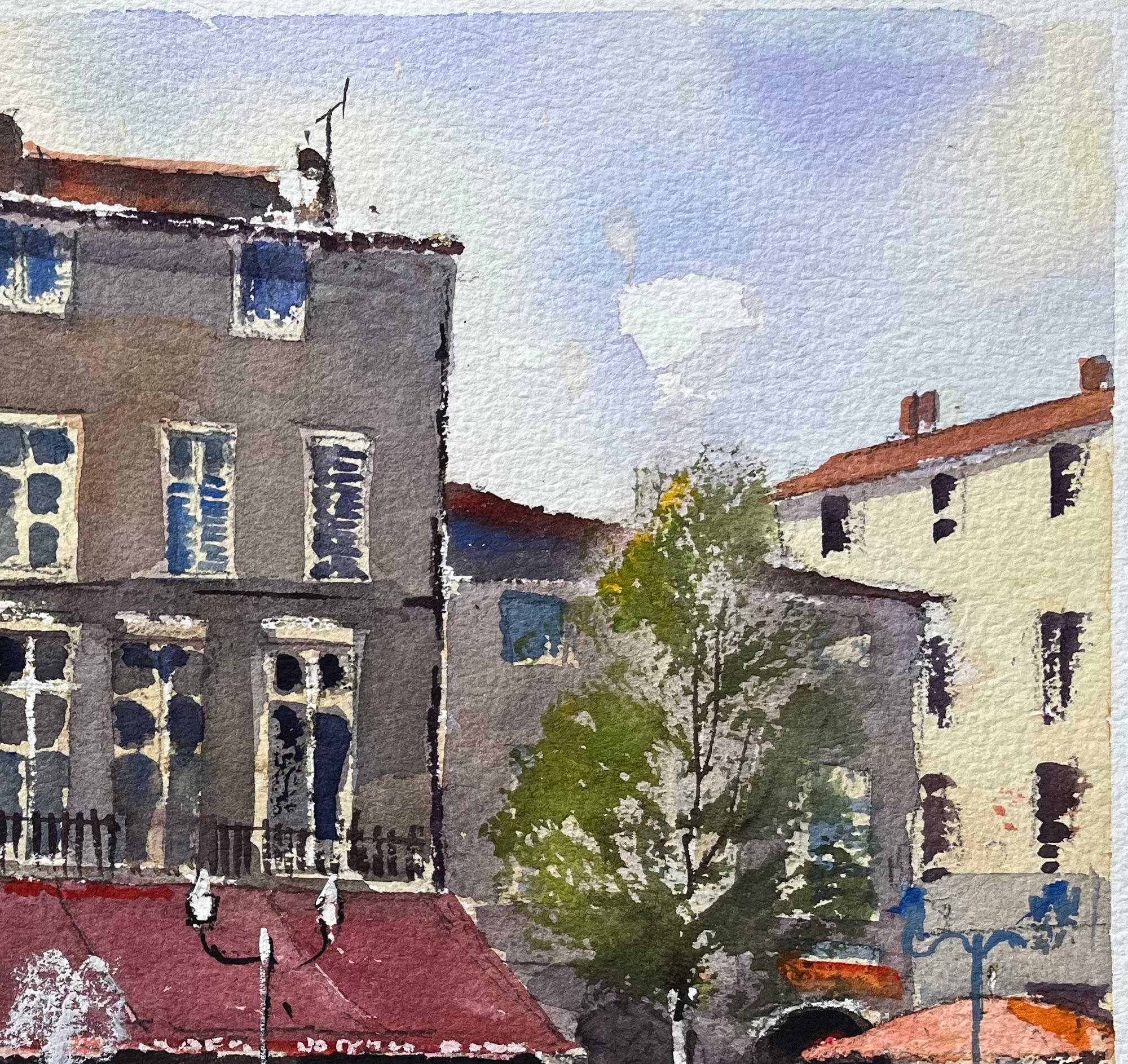 Aquarelle impressionniste britannique d'une place de ville avec fontaine et cafés - Gris Landscape Painting par Anthony Avery