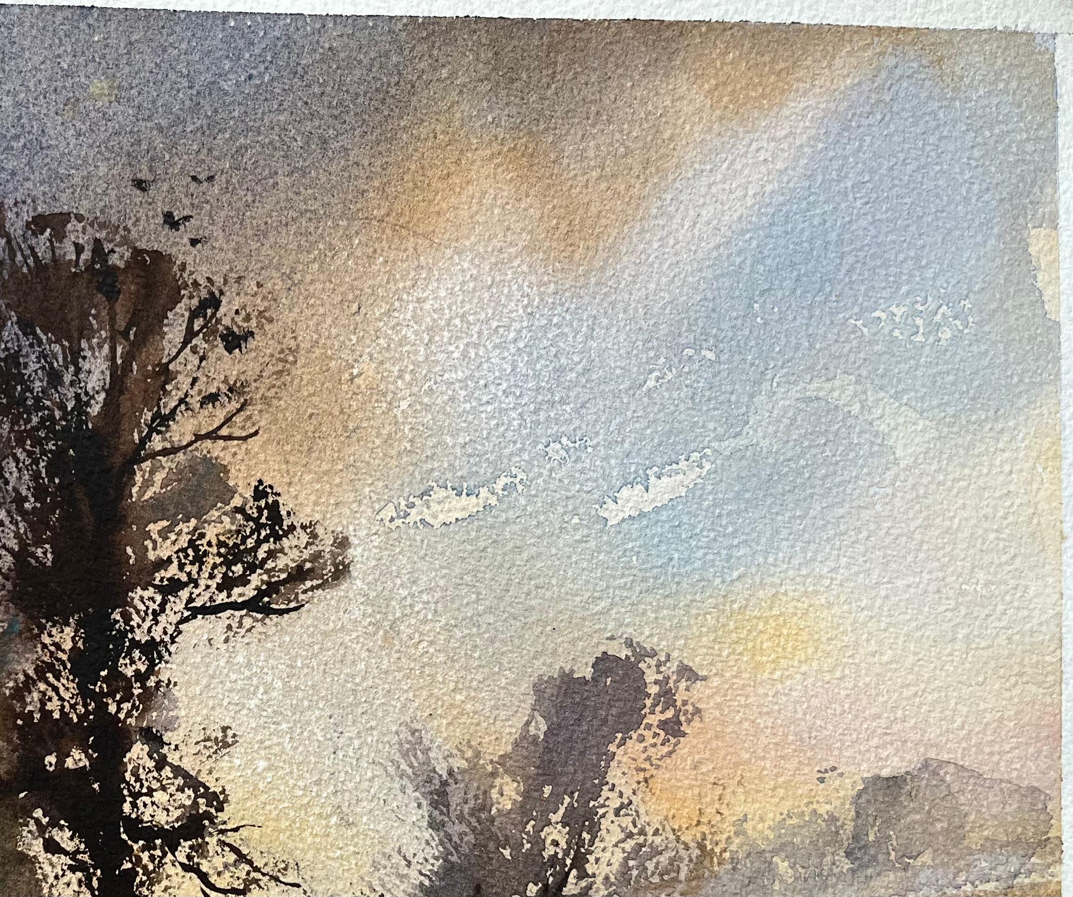 Acuarela impresionista británica de la silueta de un árbol frente a una dramática puesta de sol - Landscape Painting Gris de Anthony Avery