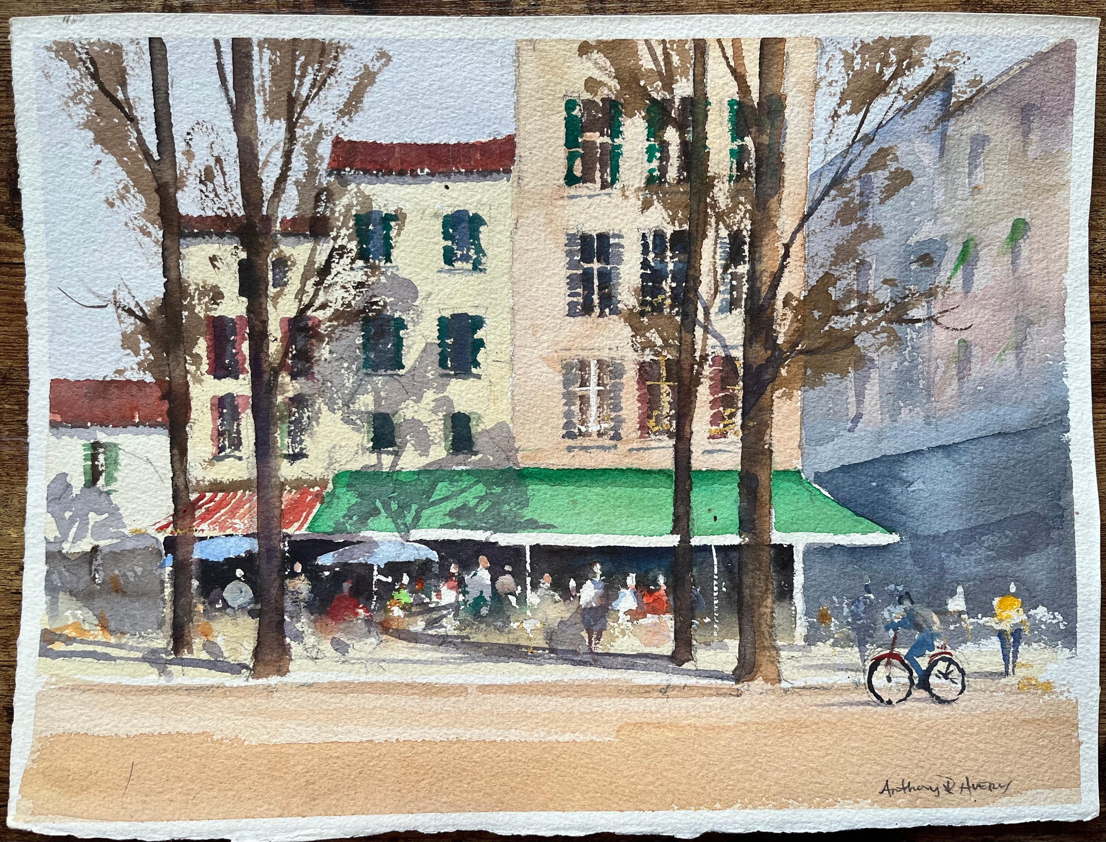 Acuarela Impresionista Británica de una Vibrante Escena de Café en la Plaza de un Pueblo - Painting de Anthony Avery