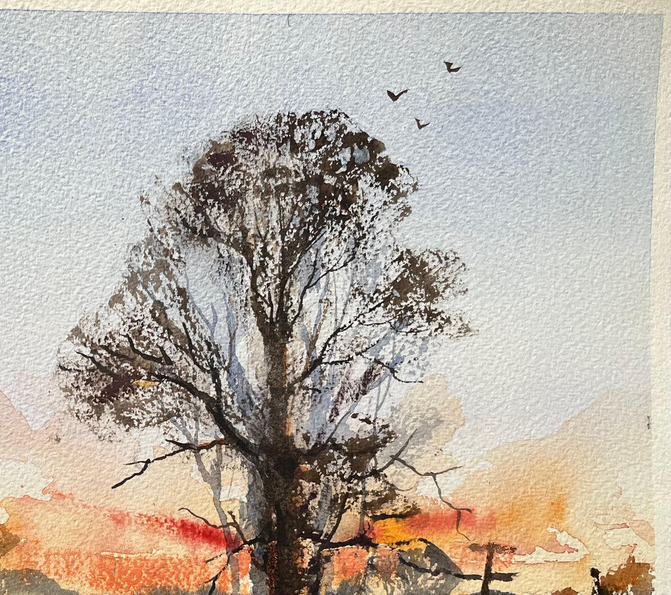 Acuarela impresionista británica de una vibrante puesta de sol sobre un paisaje campestre - Landscape Painting Beige de Anthony Avery