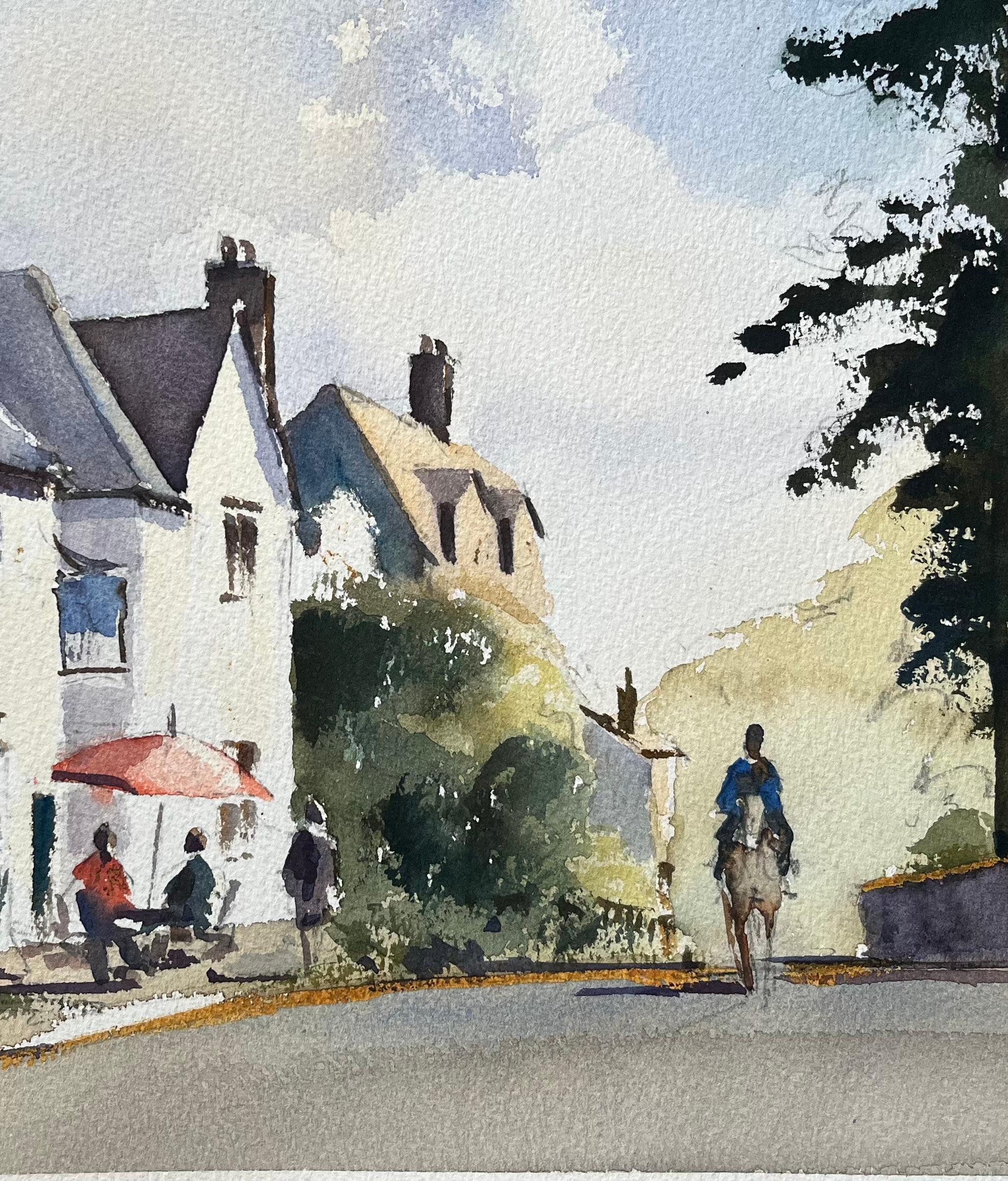 Aquarelle impressionniste britannique d'une rue de village avec un café en plein air et un cheval - Gris Landscape Painting par Anthony Avery