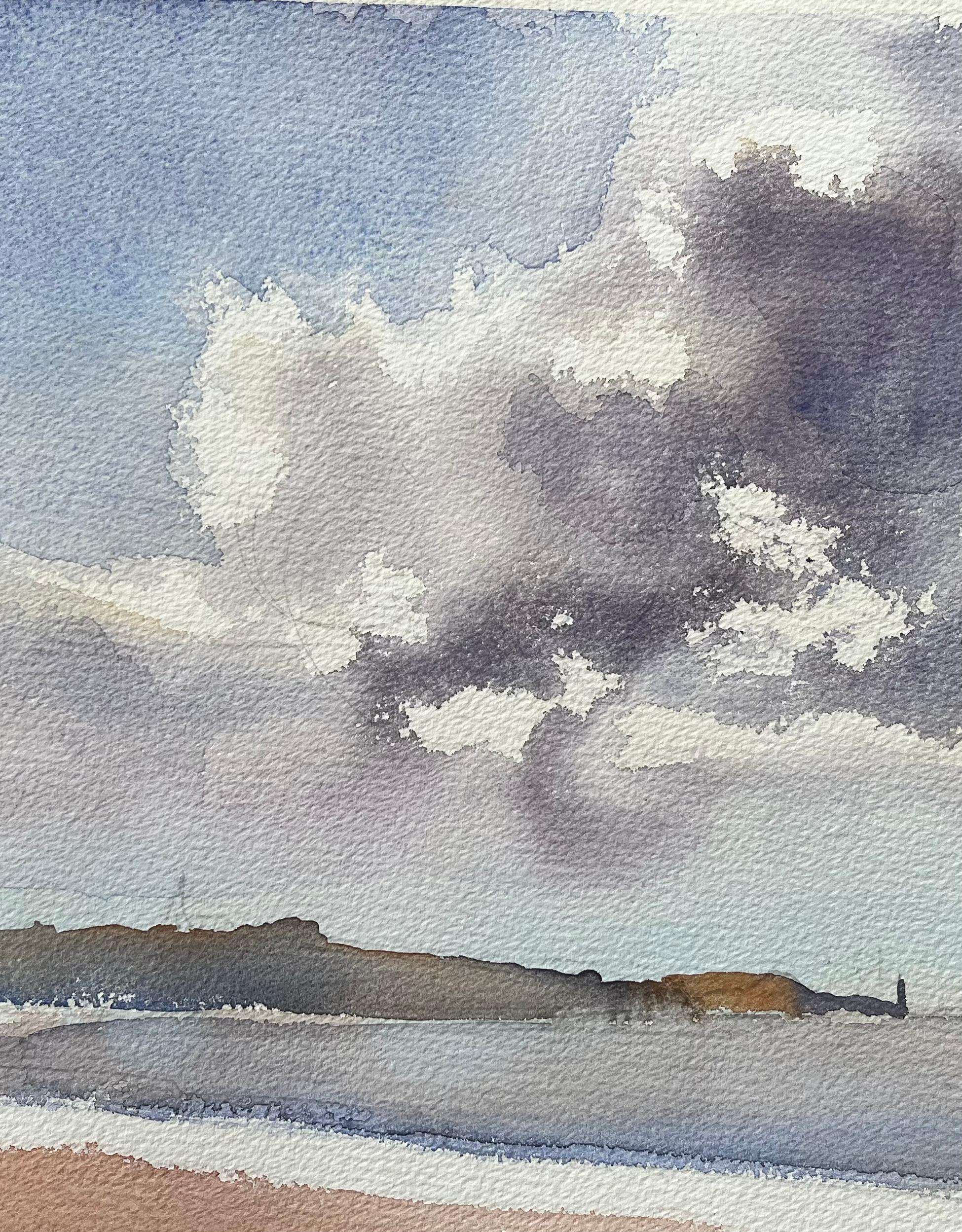 Britisches impressionistisches Aquarell einer Strandszene mit dramatischem Himmel und Walker (Grau), Landscape Painting, von Anthony Avery