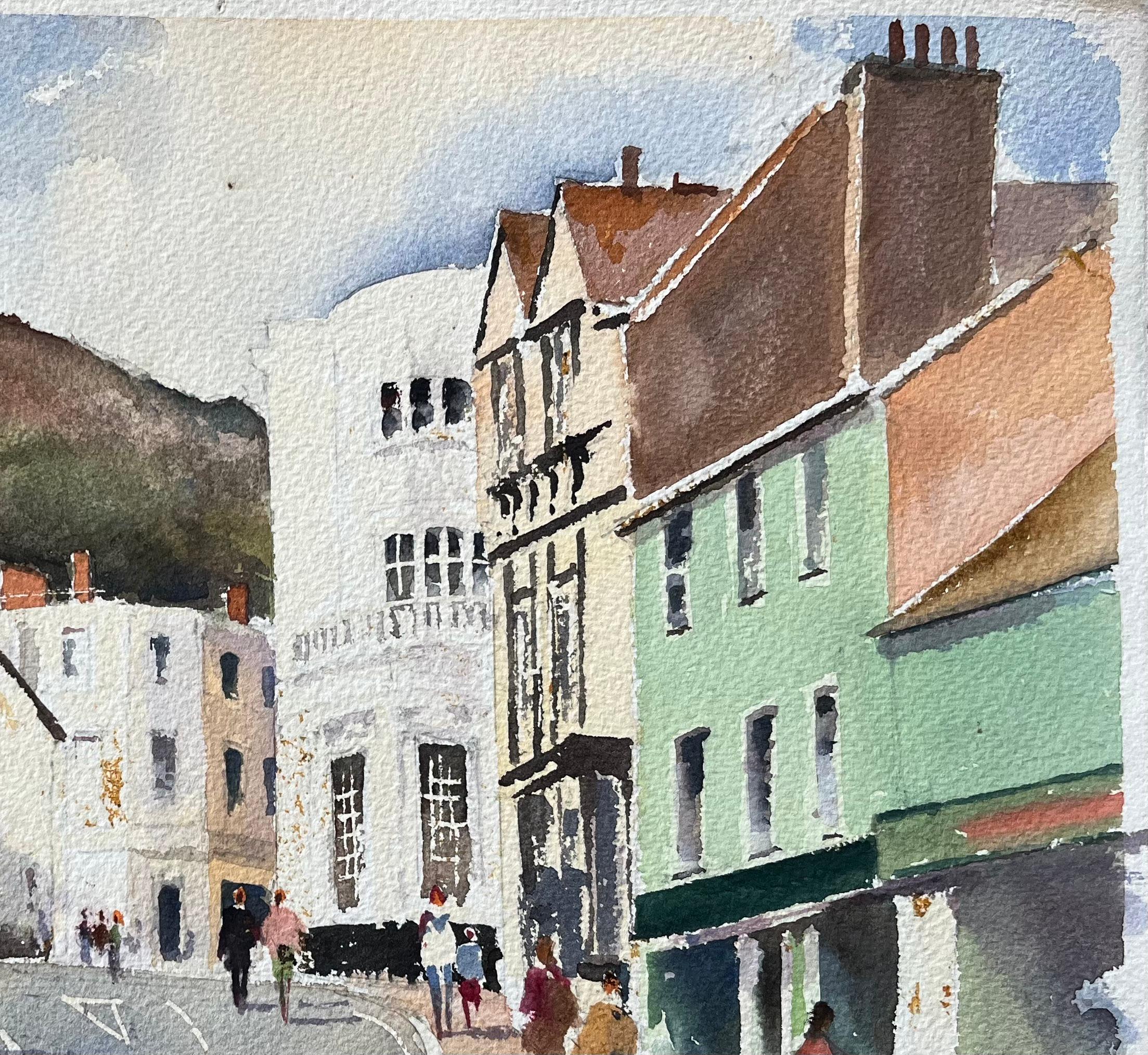 Britischer Impressionist Aquarell von Charming Townscape mit einem Hillside Backdrop (Grau), Landscape Painting, von Anthony Avery