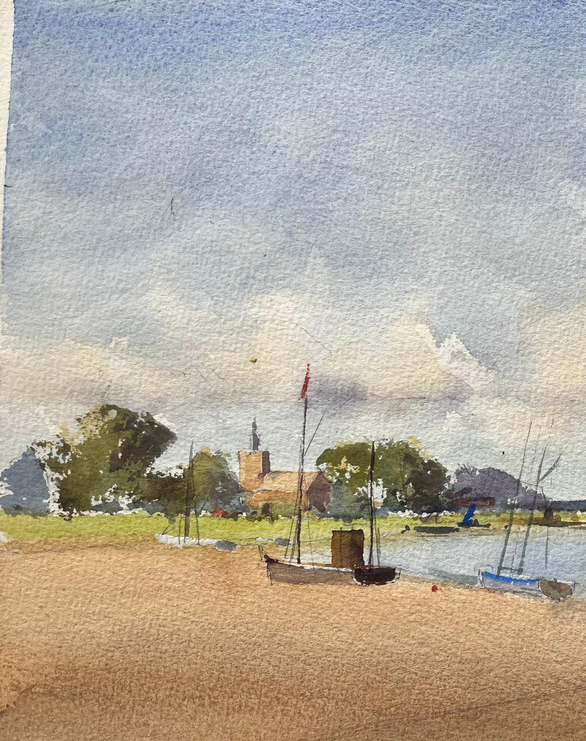Britischer Impressionist Aquarell von Küstenlandschaft mit Booten und Church's (Grau), Landscape Painting, von Anthony Avery