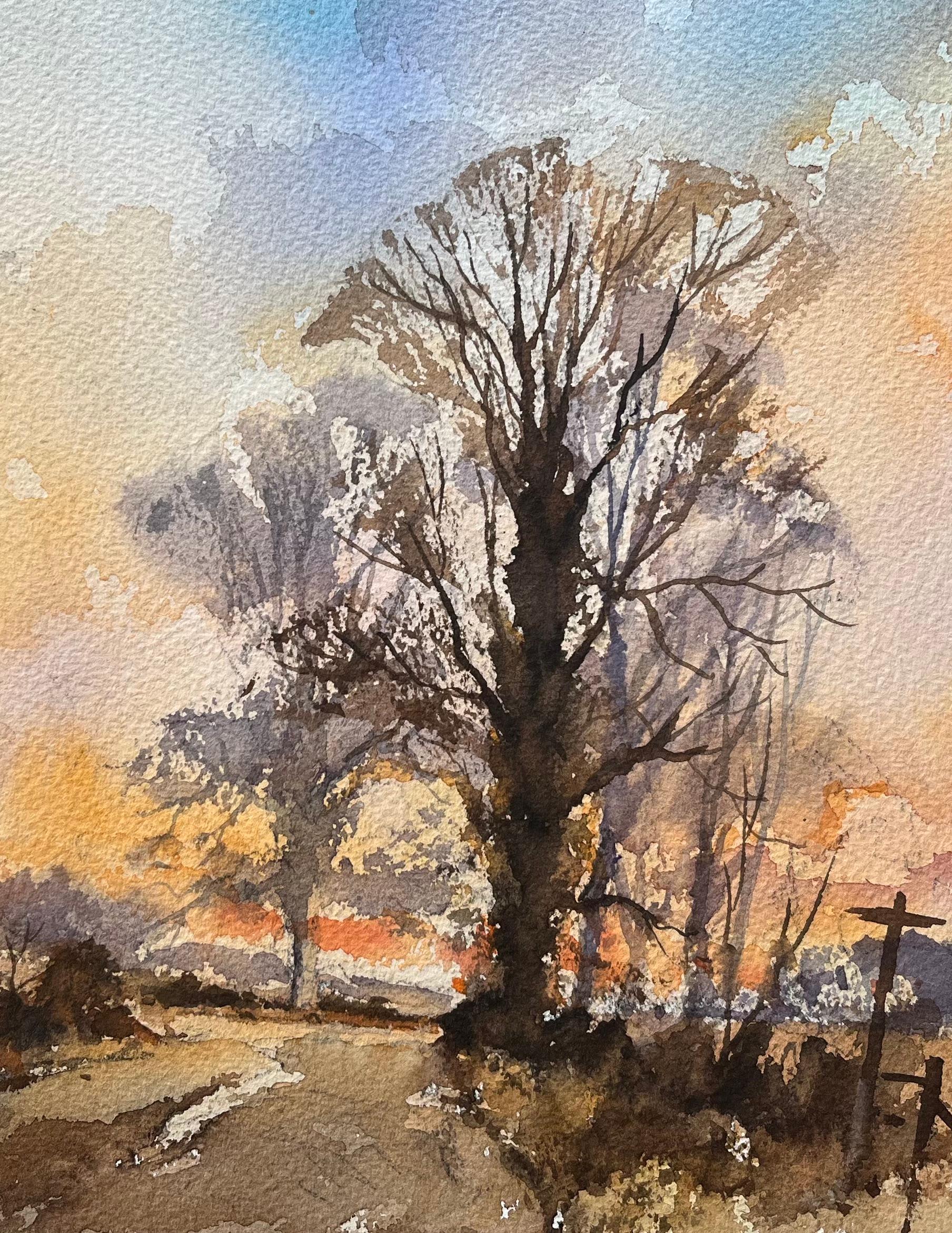 Aquarelle impressionniste britannique d'un sentier de campagne au coucher du soleil avec silhouette d'arbre - Beige Landscape Painting par Anthony Avery