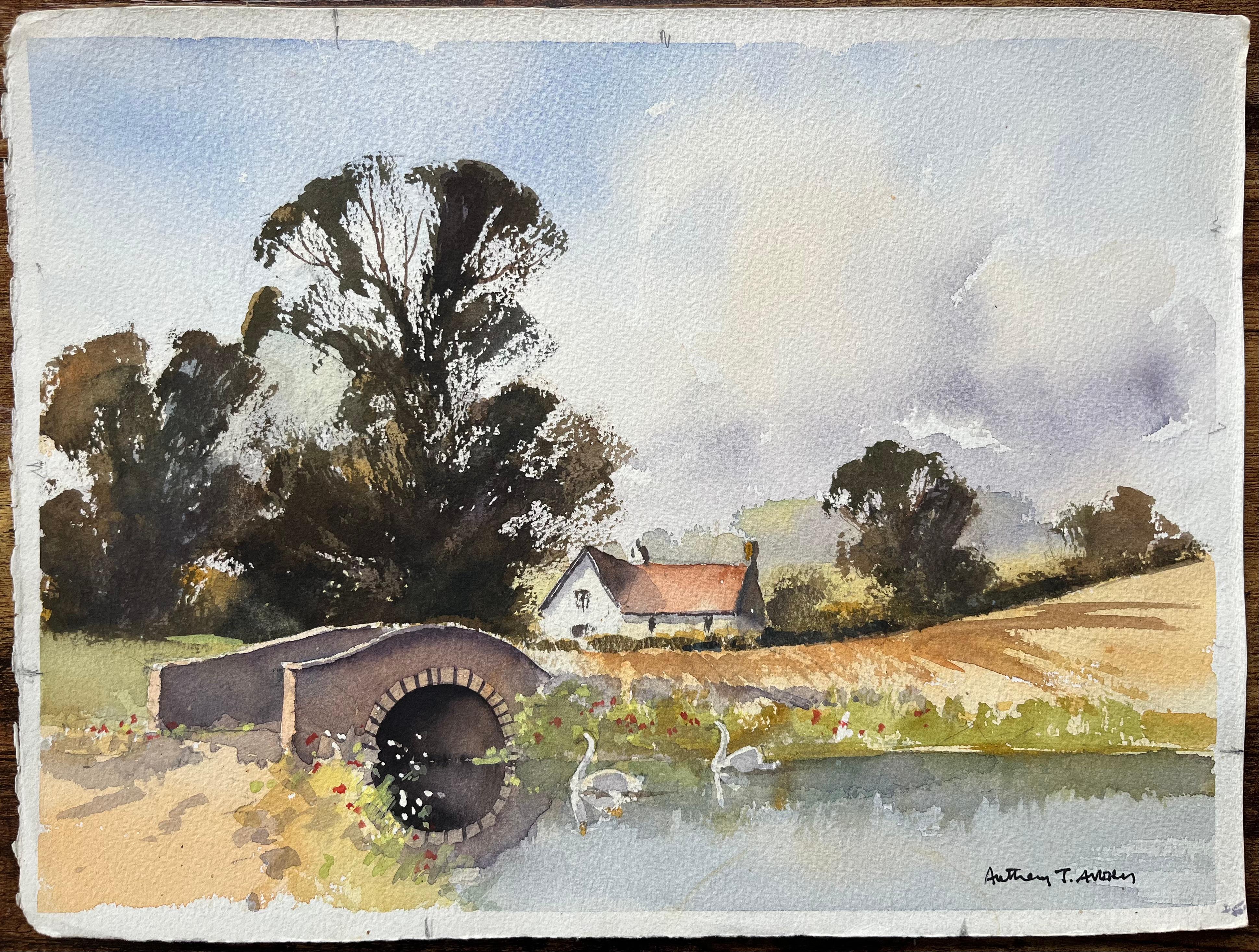 Acuarela Impresionista Británica de Puente Rural, Río y Escena de Cabaña - Painting de Anthony Avery