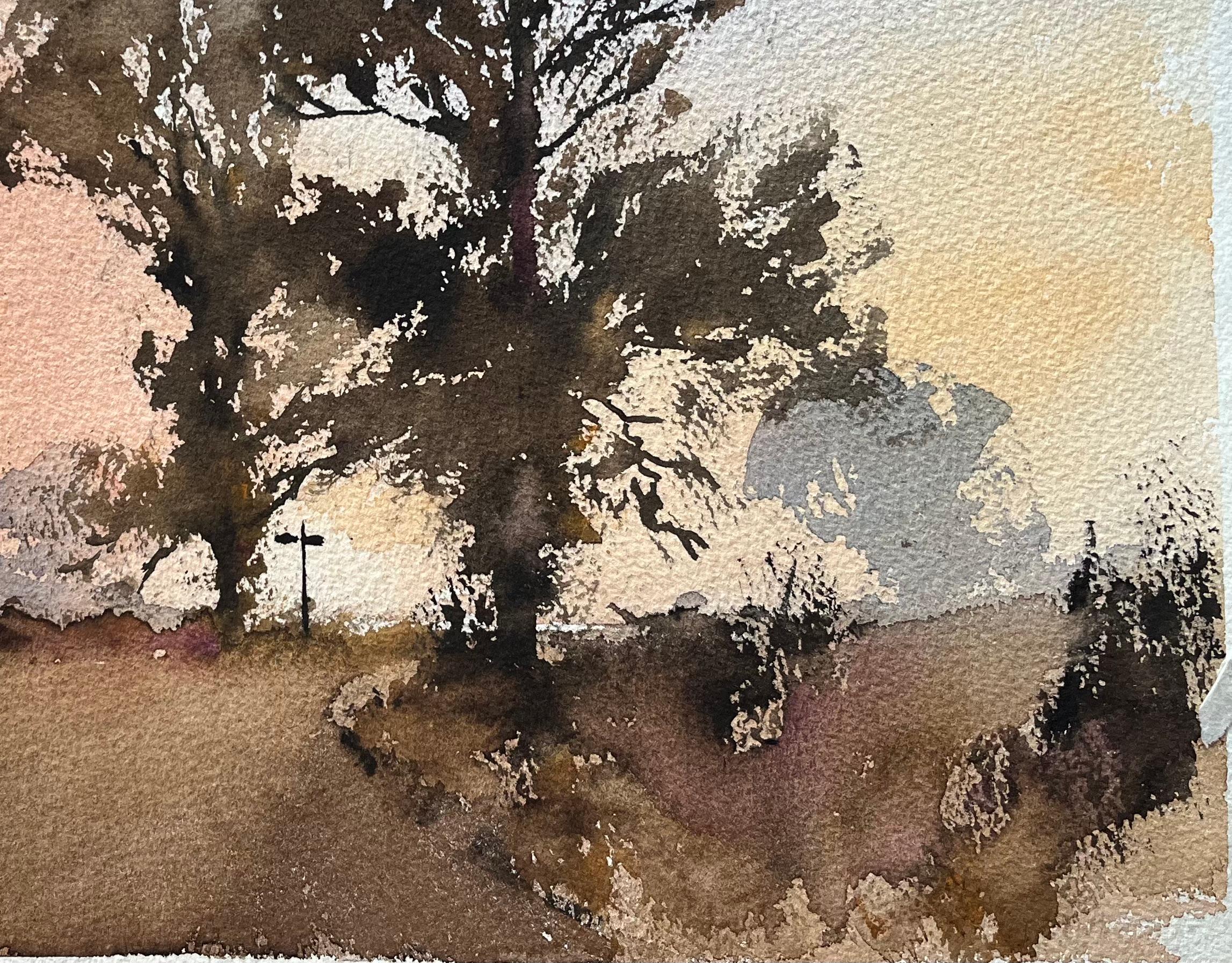 Britisches impressionistisches Aquarell des britischen Impressionismus, Crossroads Bathed in the Warm, Fading Light (Beige), Landscape Painting, von Anthony Avery