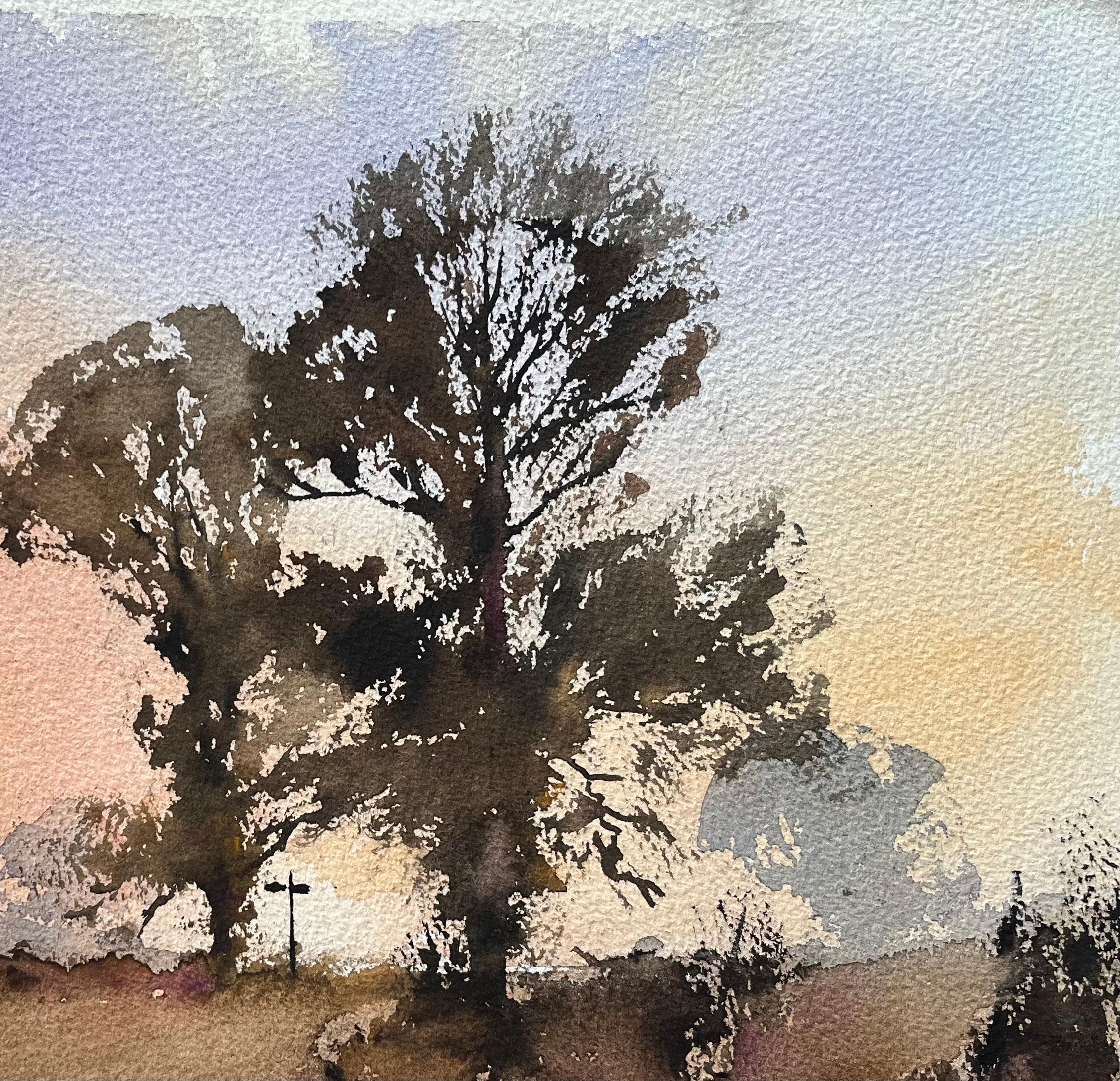 Titel: Britischer Impressionist Aquarell einer Kreuzung im warmen, verblassenden Licht
Von Anthony Avery (Brite 1946-2023)
Original-Aquarell auf Künstlerpapier, ungerahmt
Abmessungen: 11 x 15,25 Zoll (Höhe x Breite)
Zustand: Gut, mit leichten