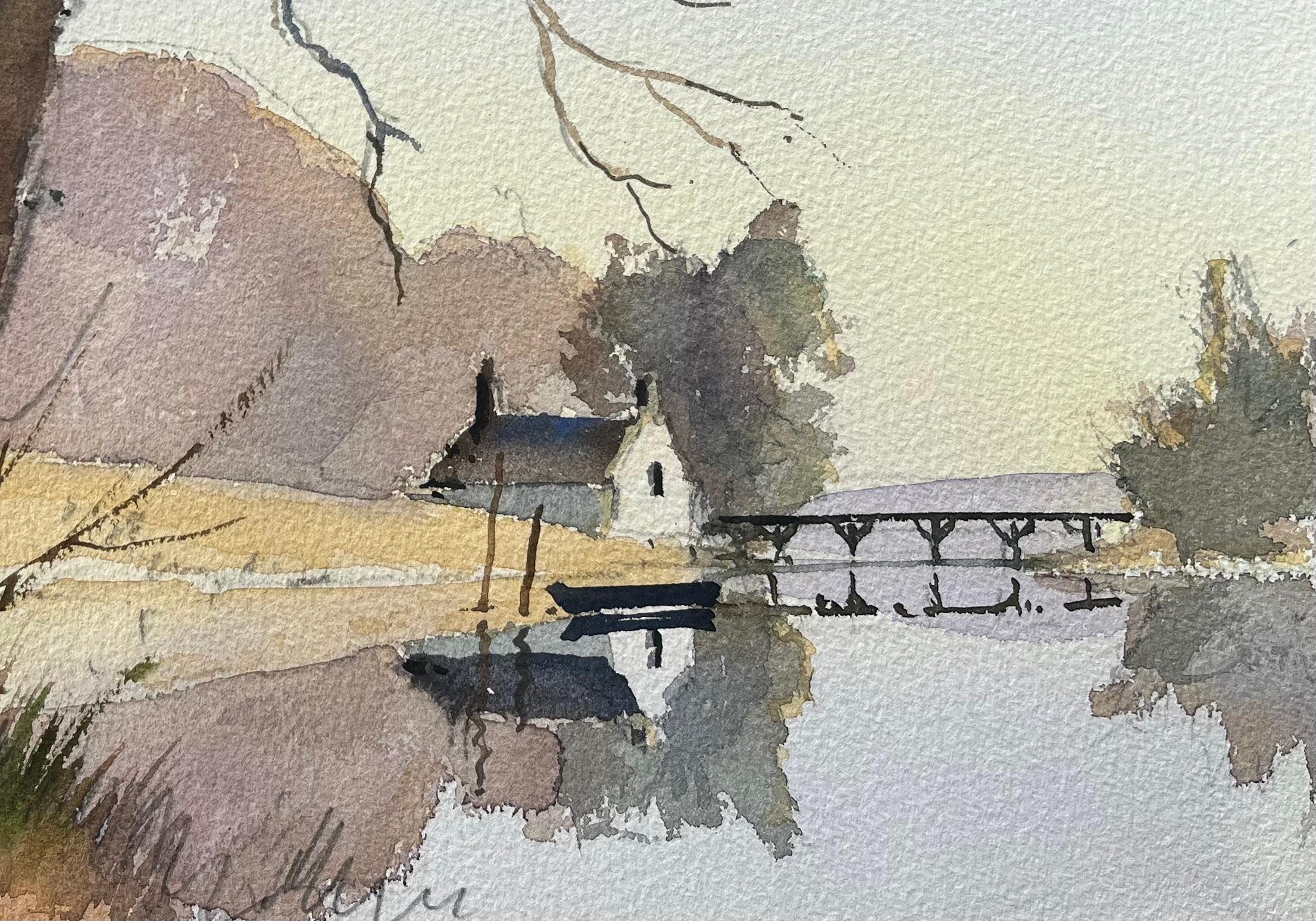 Titel: Britisches impressionistisches Aquarell einer Landschaft mit Flussuferhaus und Bäumen
von Anthony Avery (Brite 1946-2023)
Original-Aquarell auf Künstlerpapier, ungerahmt
Abmessungen: 11 x 15,25 Zoll (Höhe x Breite)
Zustand: Gut, mit leichten