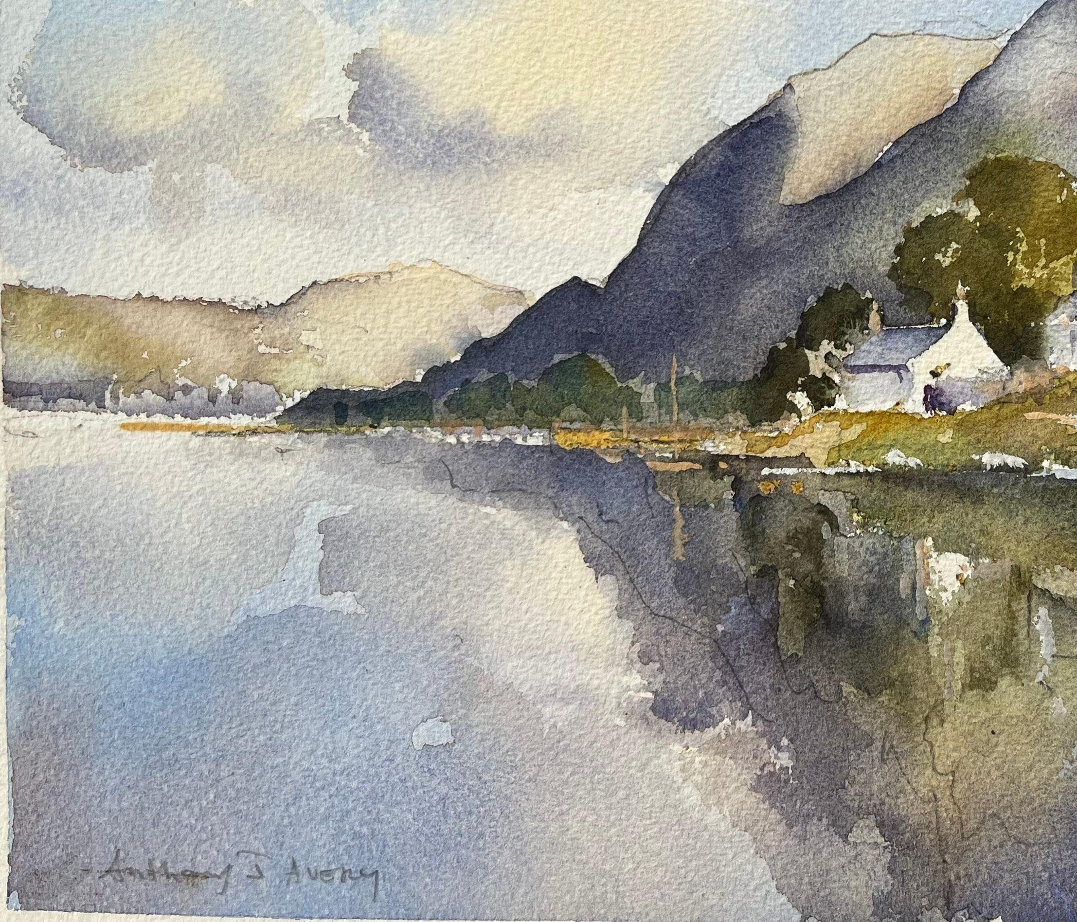 Britisches impressionistisches Aquarell von Lochside-Häusern mit Reflexionen auf Wasser, British Impressionismus im Angebot 1