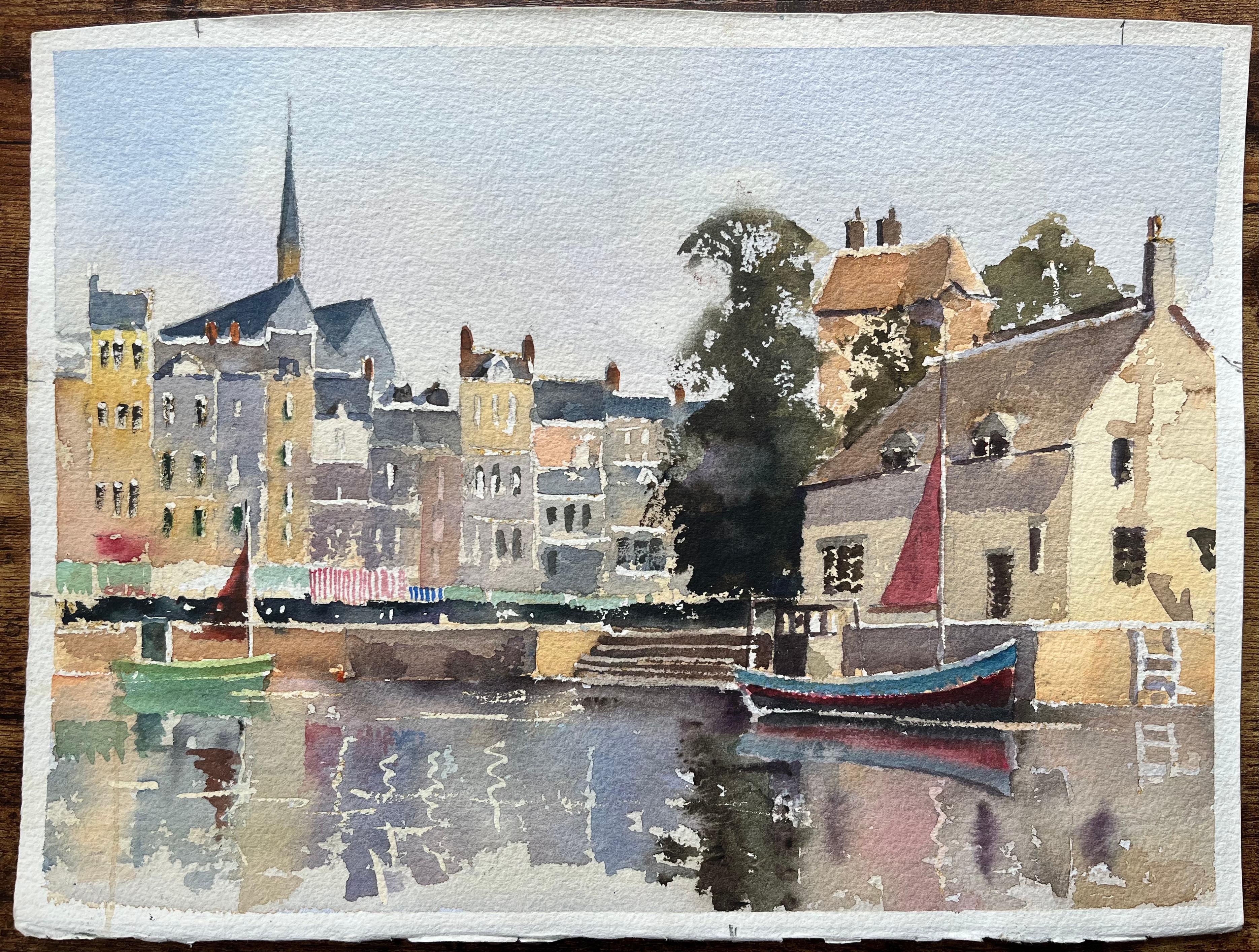 Britisches impressionistisches Aquarell einer Flussuferstadt mit Booten und Marktständern, British Impressionismus (Grau), Landscape Painting, von Anthony Avery