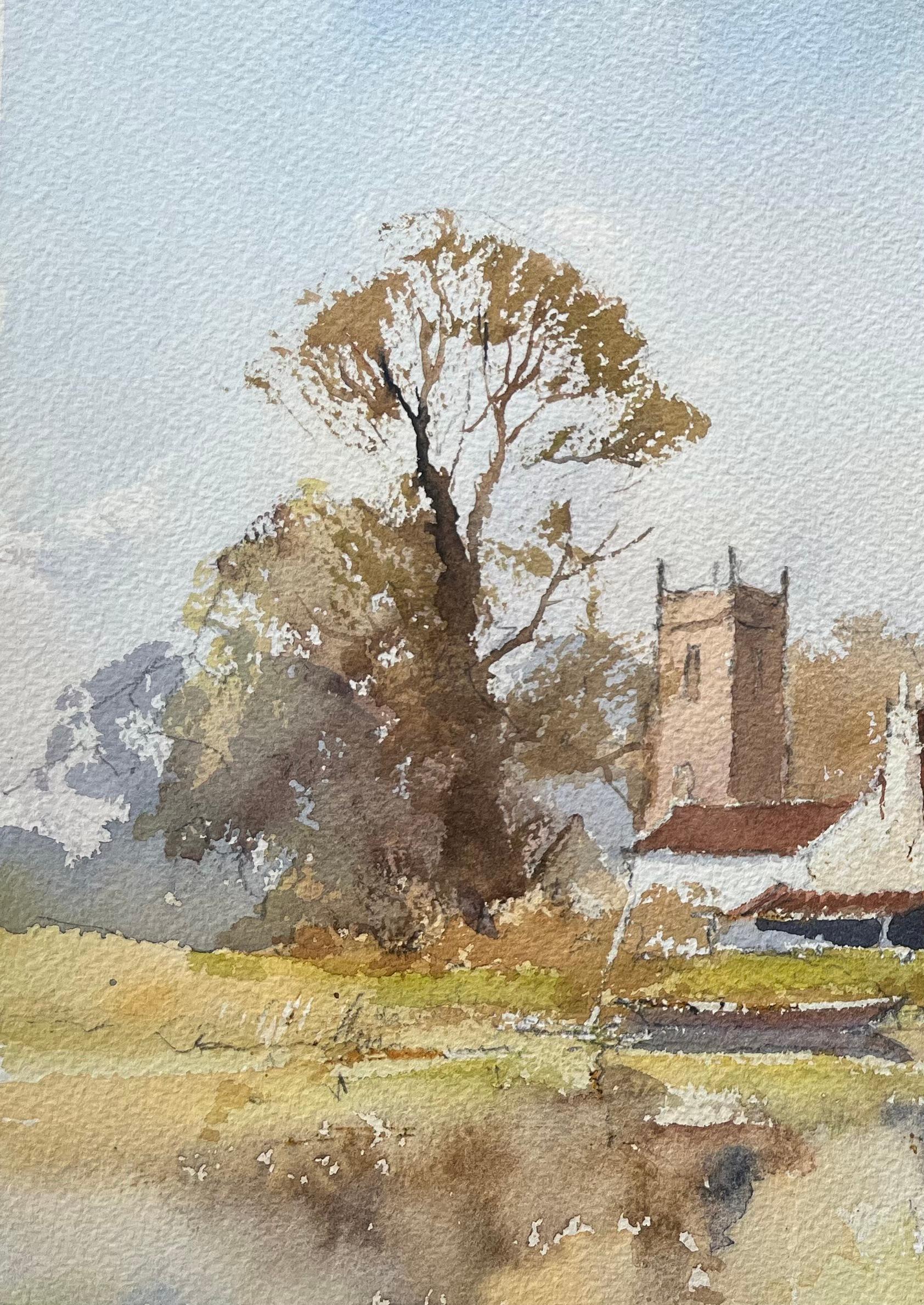 Titel: Britischer Impressionist - Aquarell einer Dorfszene am Fluss mit Kirche
von Anthony Avery (Brite 1946-2023)
Original-Aquarell auf Künstlerpapier, ungerahmt
Abmessungen: 11 x 15,25 Zoll (Höhe x Breite)
Zustand: Gut, mit leichten