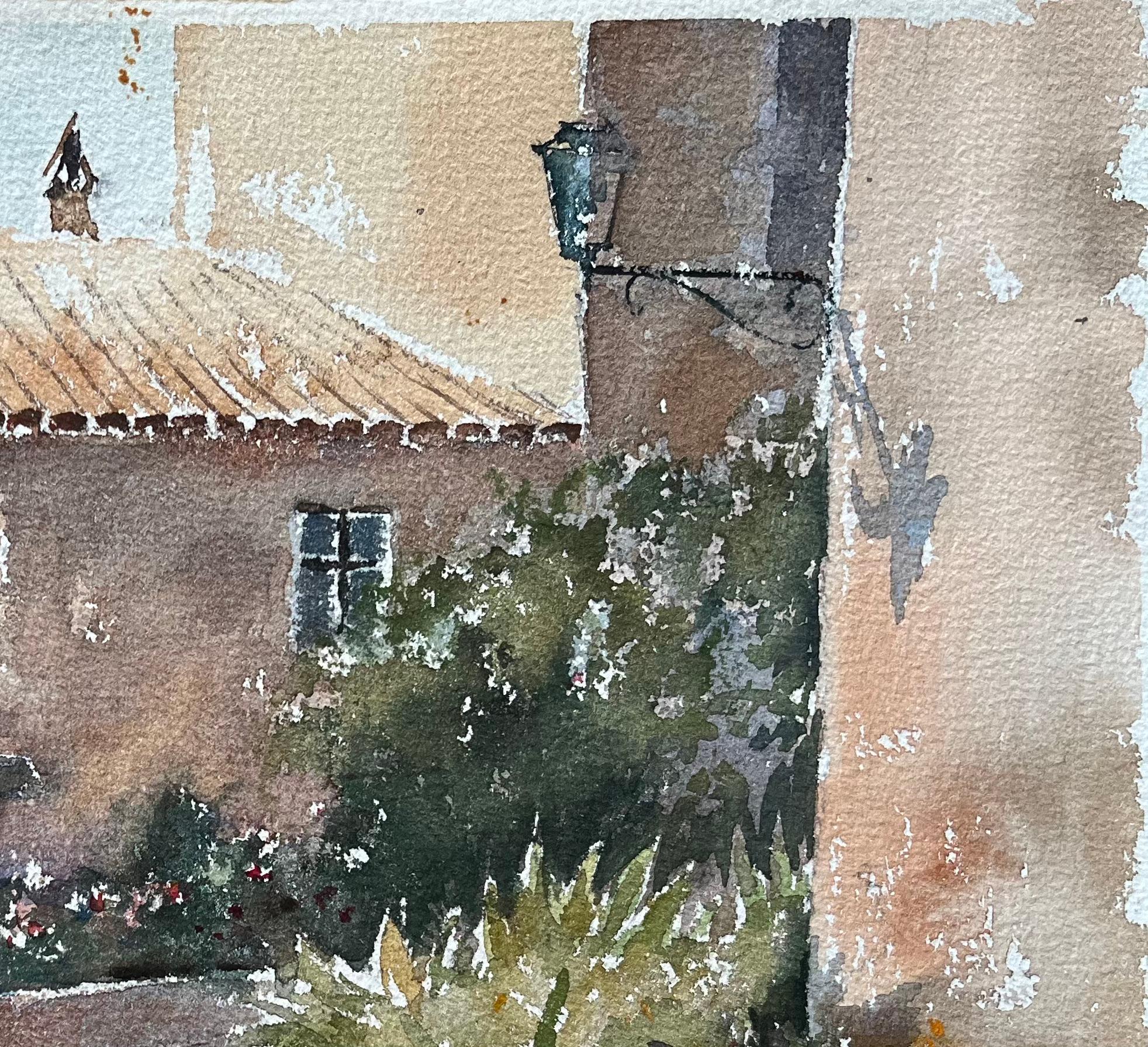 Britischer Impressionist Aquarell von rustikalen Innenhof in Tossa de Mar (Grau), Landscape Painting, von Anthony Avery
