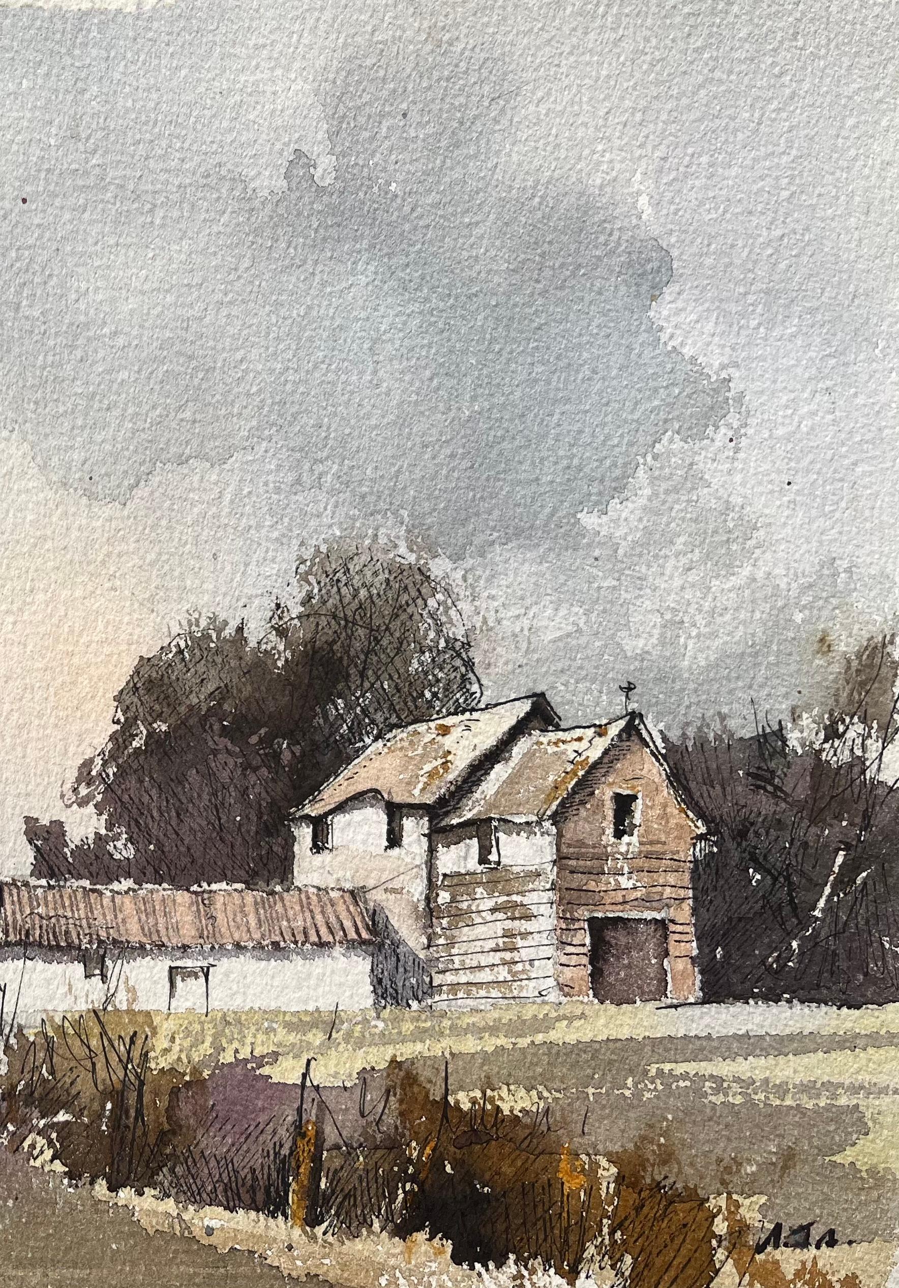 Britischer Impressionist Aquarell von rustikalen Bauernhaus und Nebengebäuden in Land (Grau), Landscape Painting, von Anthony Avery