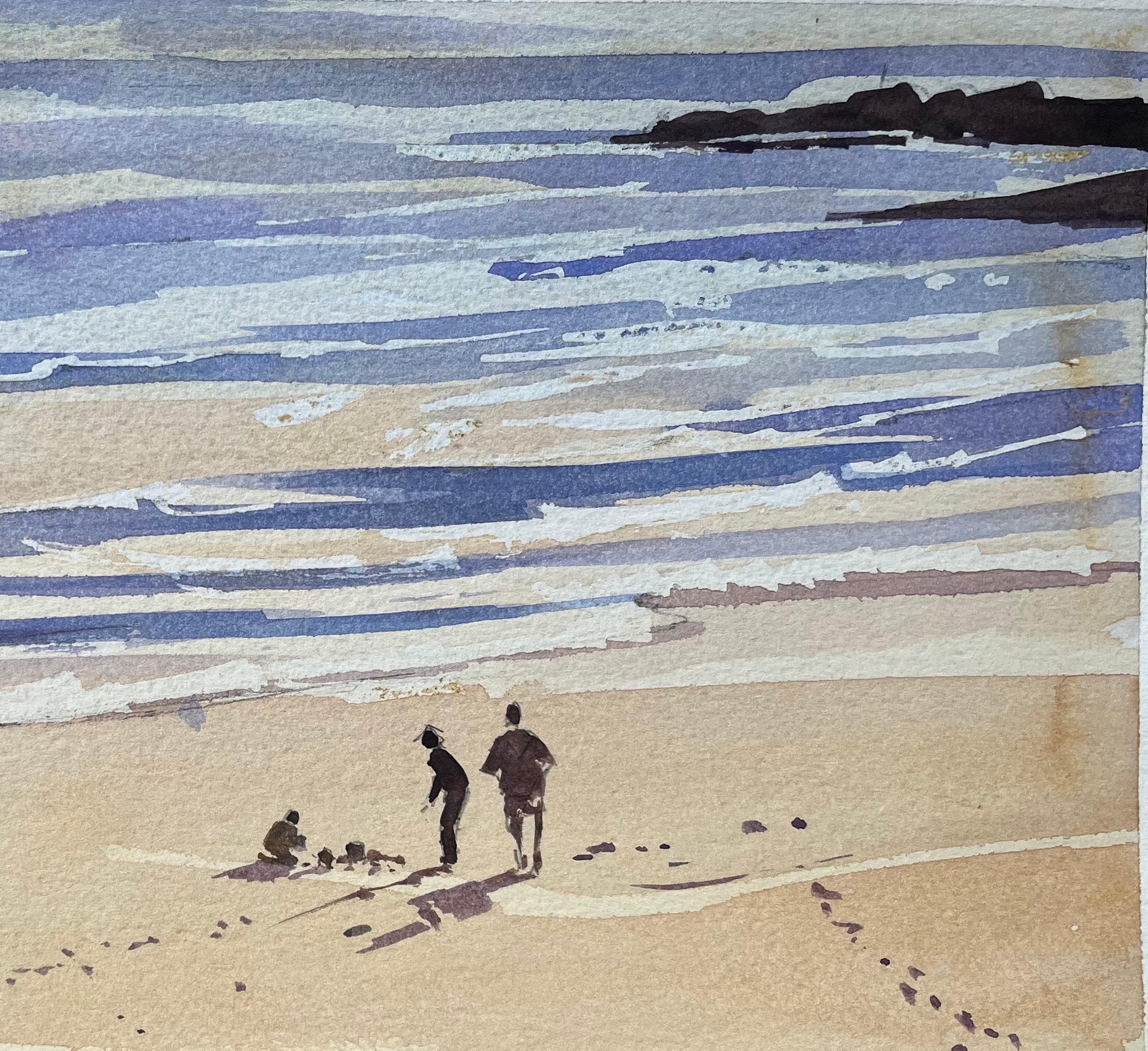 Acuarela impresionista británica de escena de playa iluminada por el sol con figuras - Landscape Painting Gris de Anthony Avery