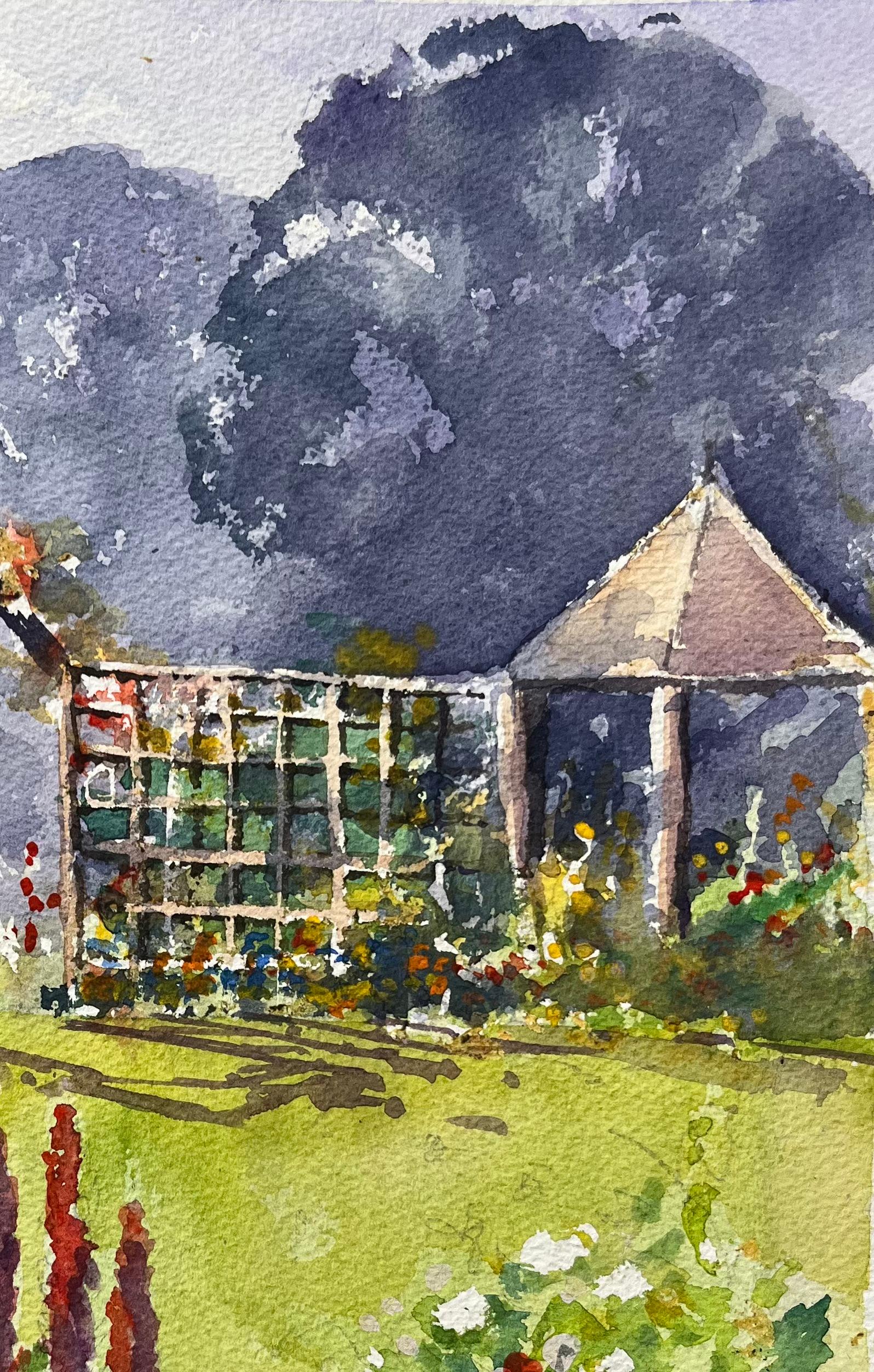 Britisches impressionistisches Aquarell eines sonnenbeschienenen Gartens mit Blumen und Spalier (Braun), Landscape Painting, von Anthony Avery