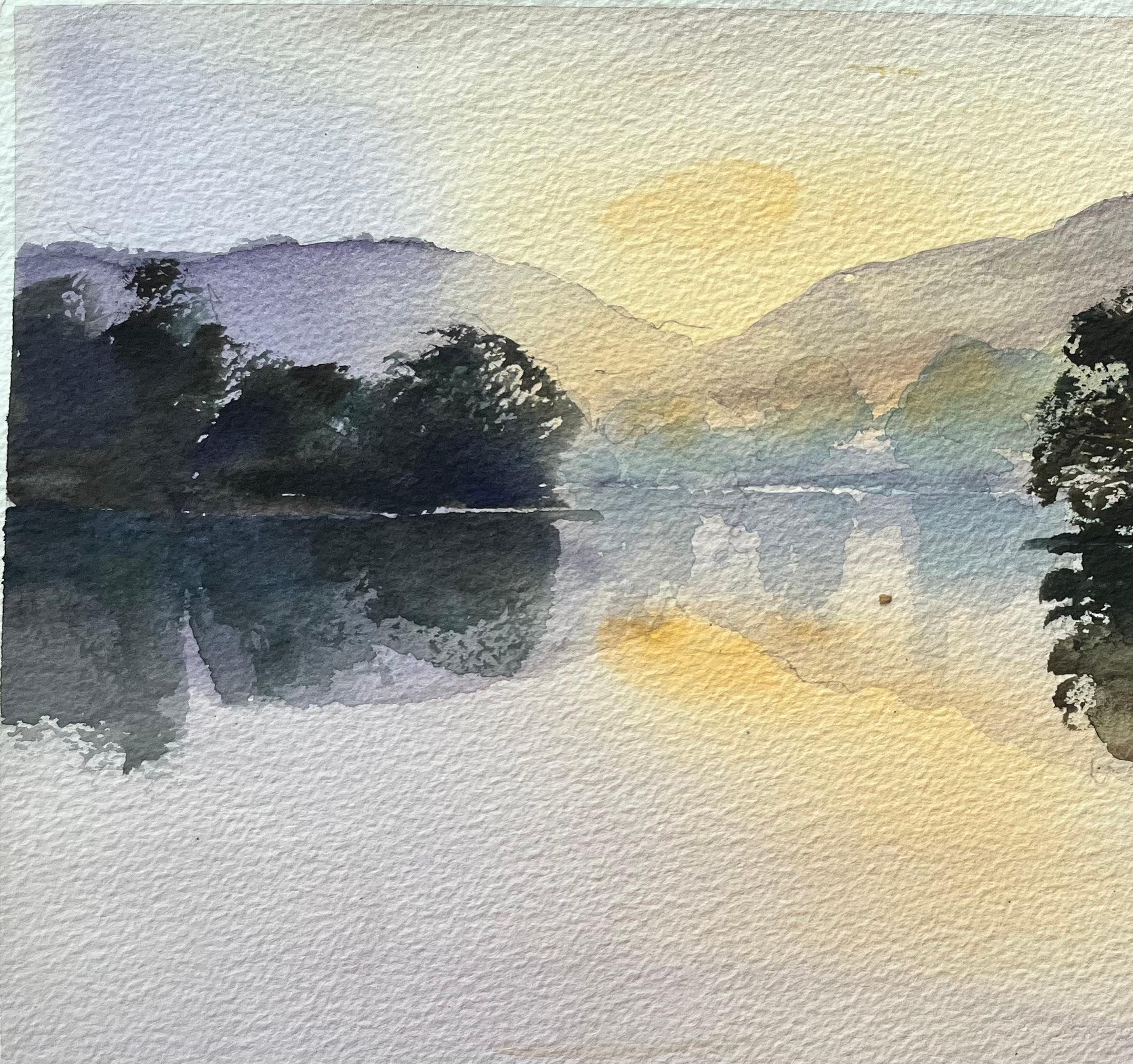 Titel: Aquarell eines britischen Impressionisten mit Schwänen, die in der Morgendämmerung über einen ruhigen See gleiten
Von Anthony Avery (Brite 1946-2023)
Original-Aquarell auf Künstlerpapier, ungerahmt
Unterschrieben: Ja
Abmessungen: 12 x 15,75