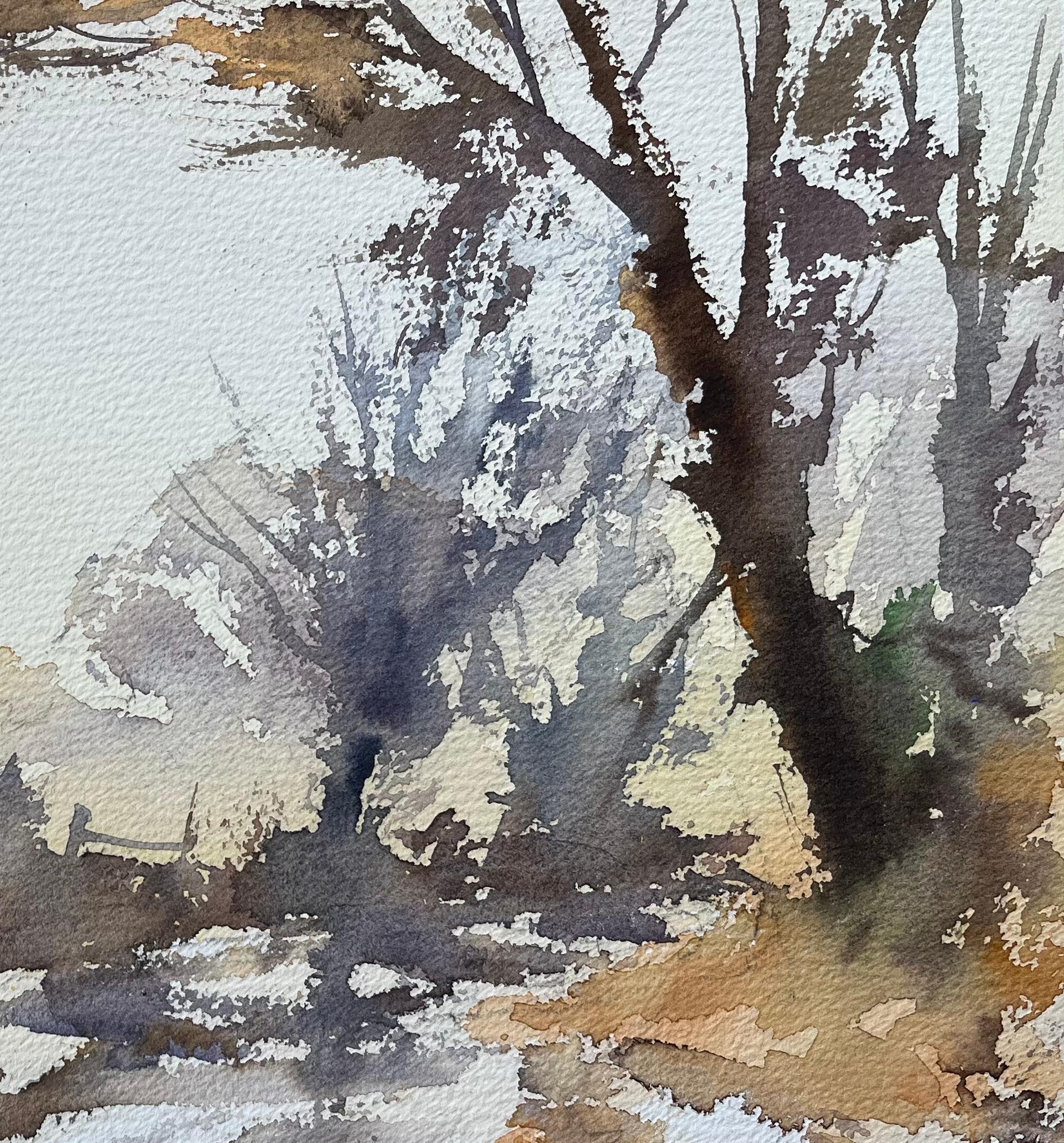 Britischer Impressionist Aquarell von winterlichen Waldweg in weichem Licht (Grau), Landscape Painting, von Anthony Avery