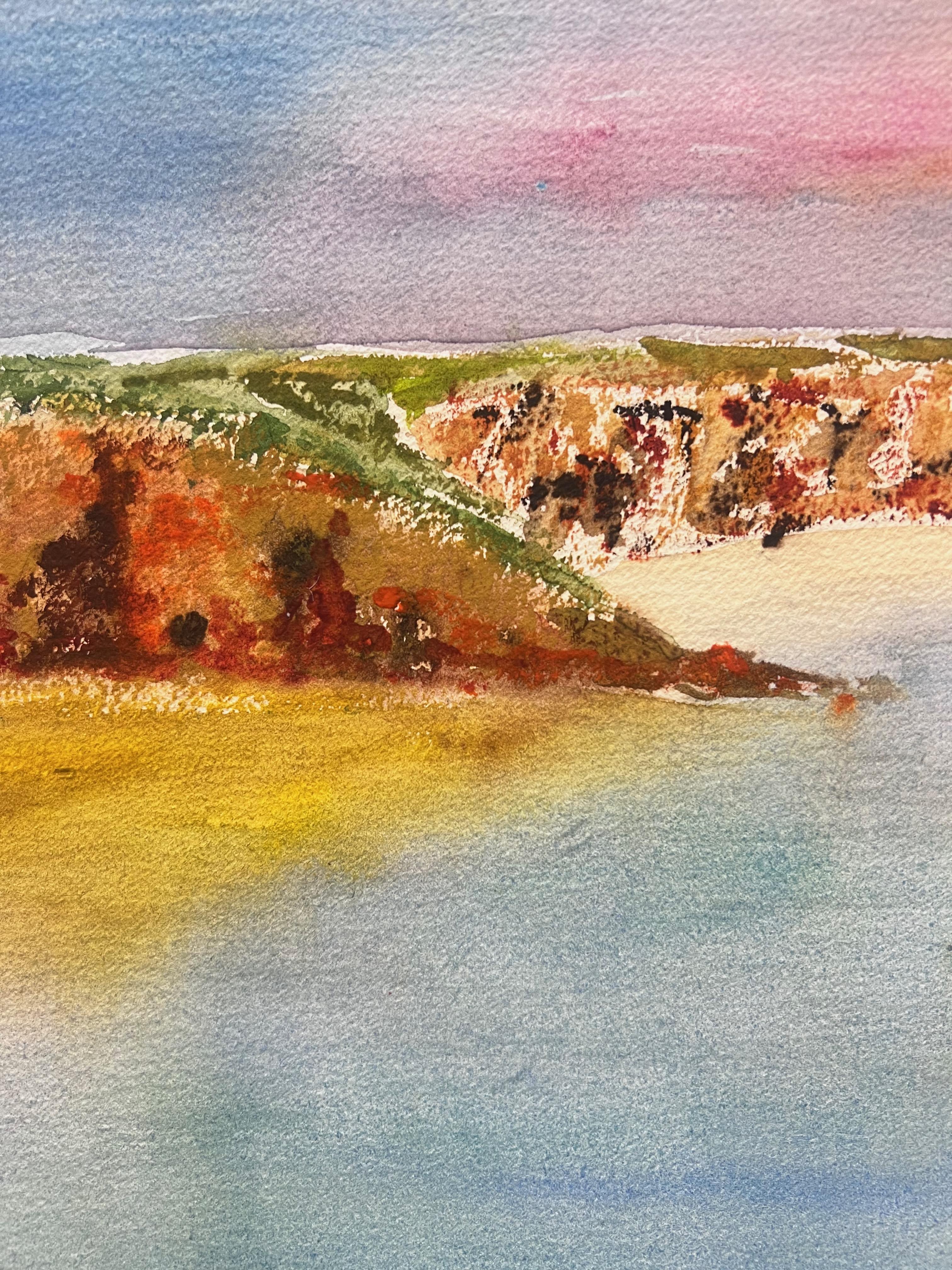 Paisaje costero con mar y acantilados, acuarela original británica impresionista - Landscape Painting Gris de Anthony Avery