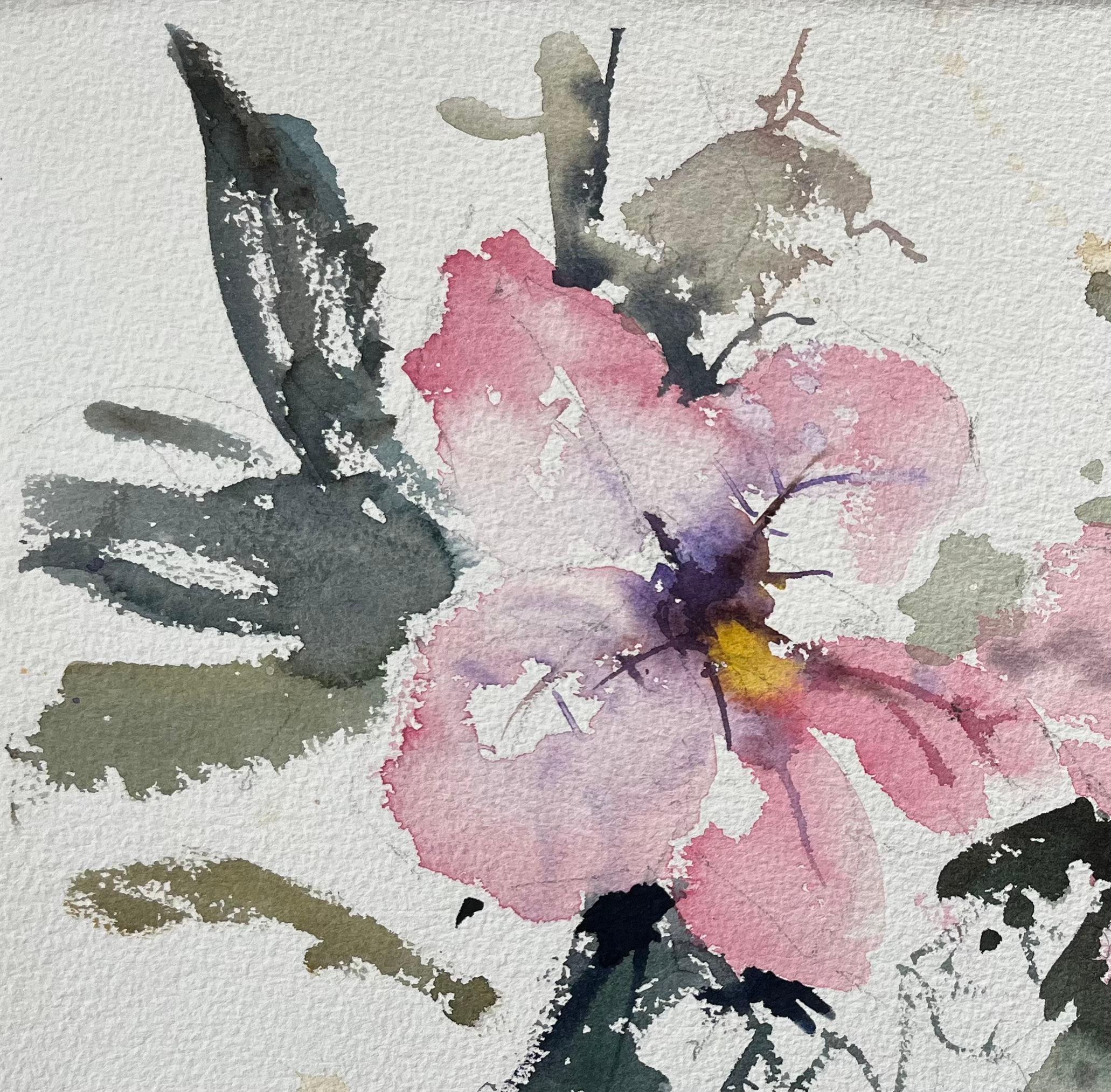 Titel: Britisches Original-Aquarell einer rosa Blüte mit Biene
Von Anthony Avery (Brite 1946-2023)
Original-Aquarell auf Künstlerpapier, ungerahmt
Abmessungen: 11,25 x 15,25 Zoll (Höhe x Breite)
Zustand: Gut, mit leichten