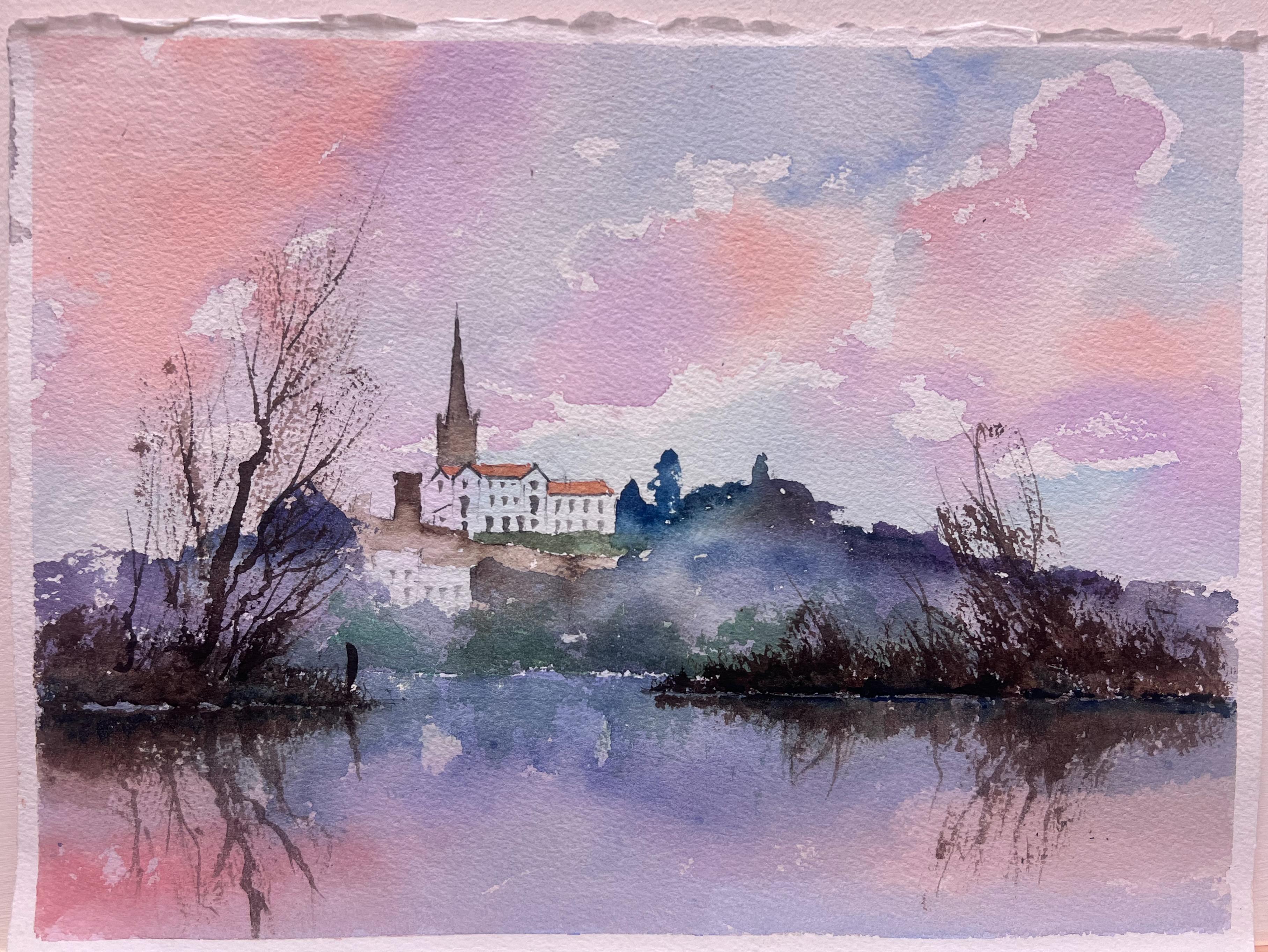Acuarela original británica Amanecer rosa y morado sobre el reflejo de la ciudad de la iglesia - Painting de Anthony Avery