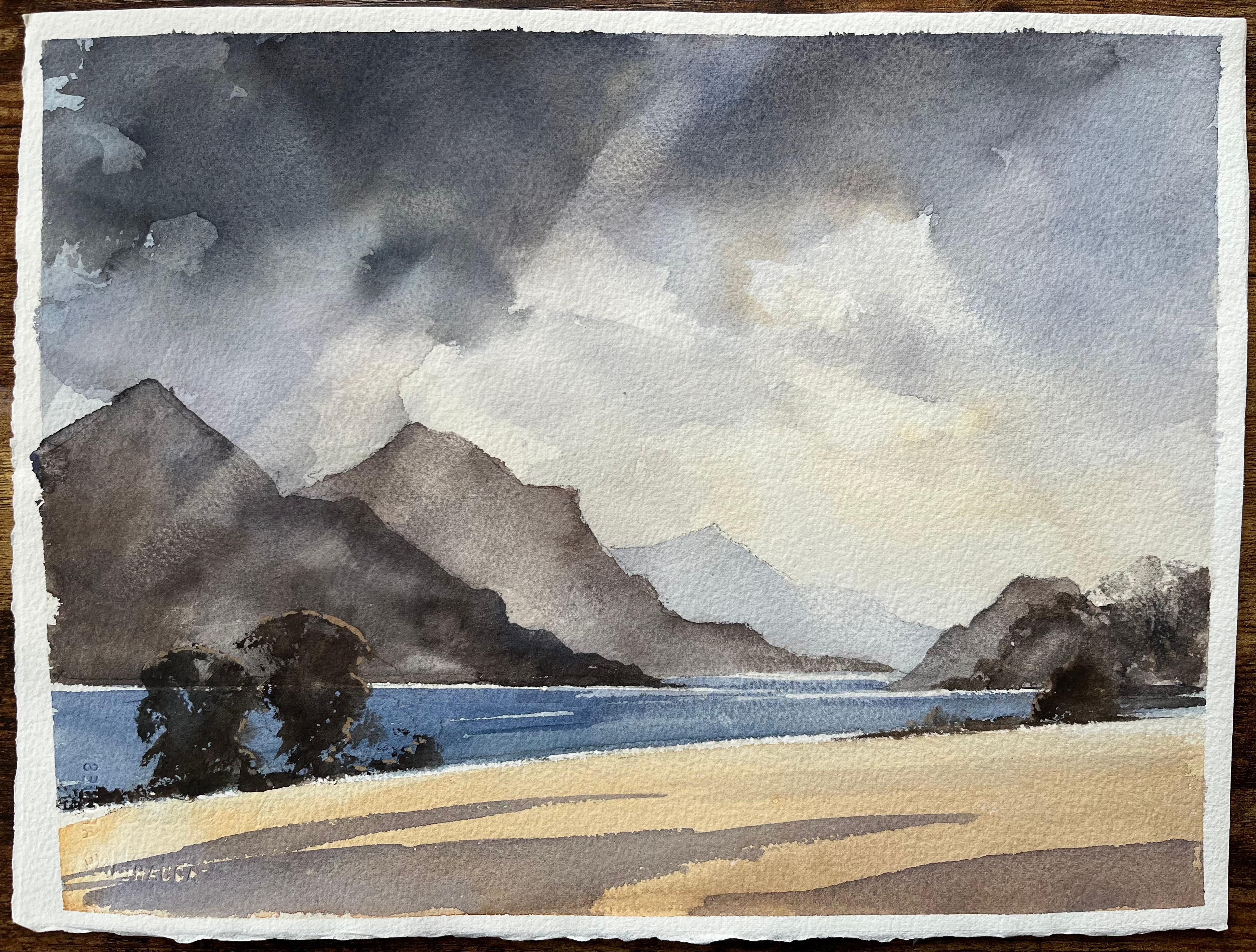 Britisches Aquarell eines Bergseees unter dramatischen Skiern – Painting von Anthony Avery