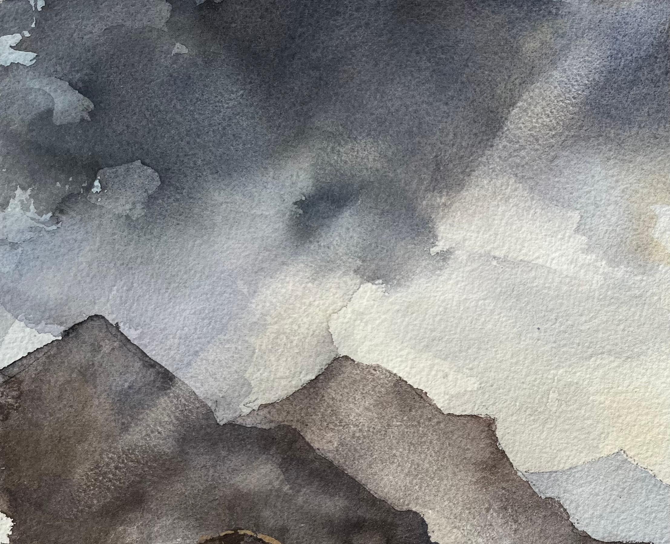 Britisches Aquarell eines Bergseees unter dramatischen Skiern (Grau), Landscape Painting, von Anthony Avery
