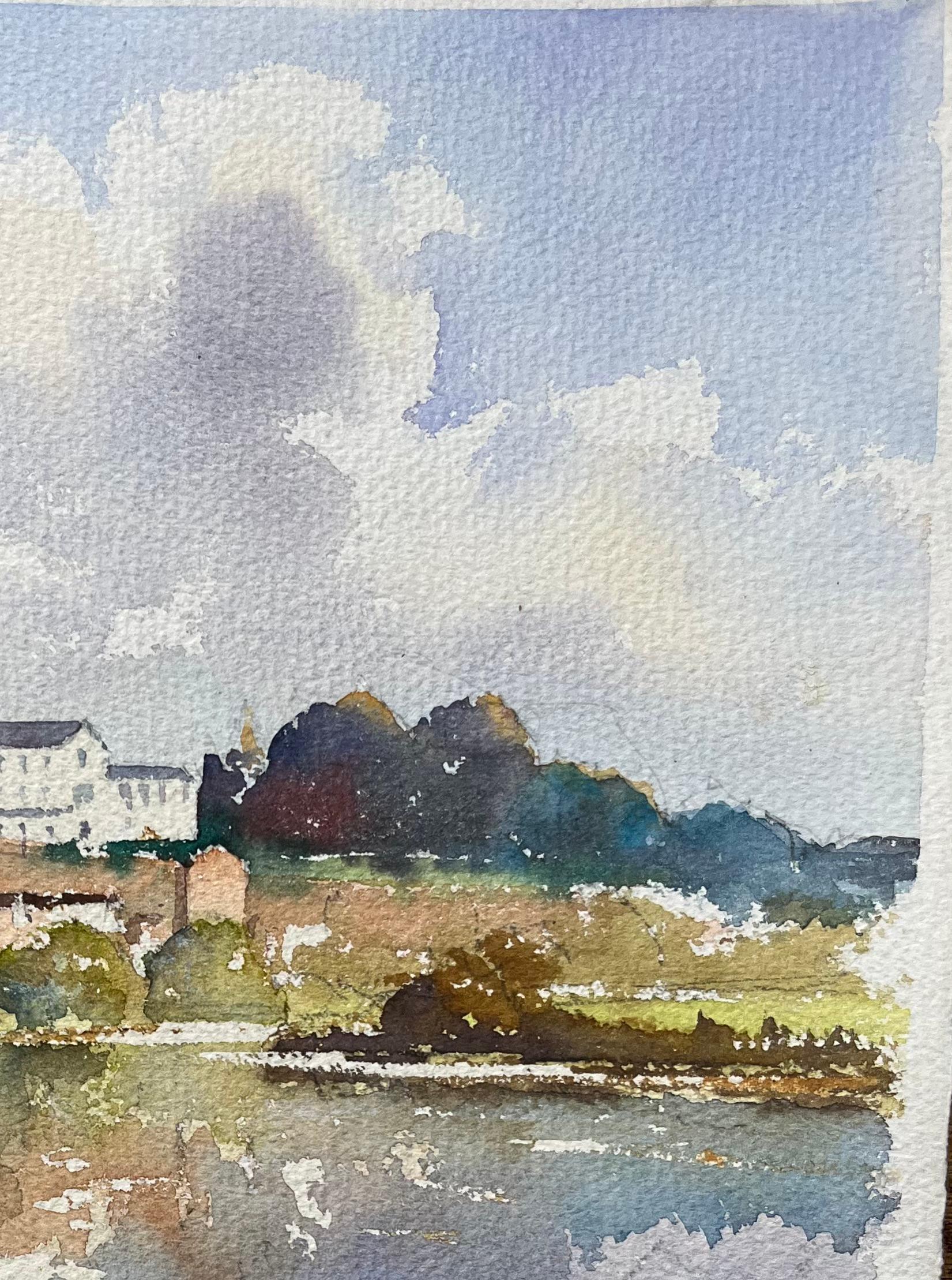 Aquarelle britannique d'une scène de bord de rivière Ross-on-Wye avec spirale et reflets - Marron Landscape Painting par Anthony Avery