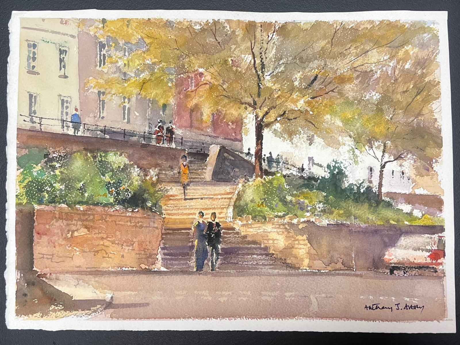 Fine aquarelle impressionniste britannique originale, marchant sur les marches de la ville - Painting de Anthony Avery