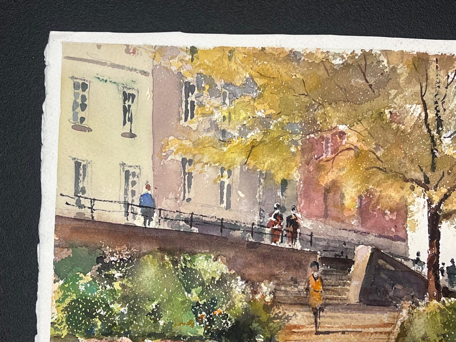Fine aquarelle impressionniste britannique originale, marchant sur les marches de la ville - Marron Landscape Painting par Anthony Avery