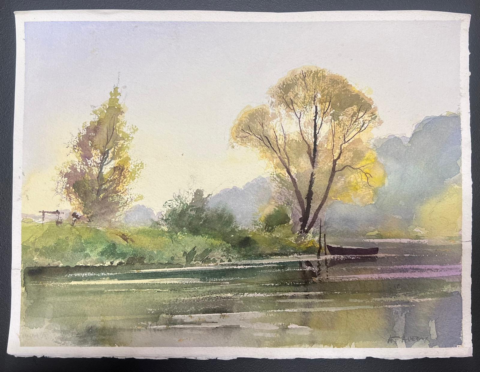 Fina acuarela original británica impresionista Barco de remos en lago de aguas tranquilas - Painting de Anthony Avery