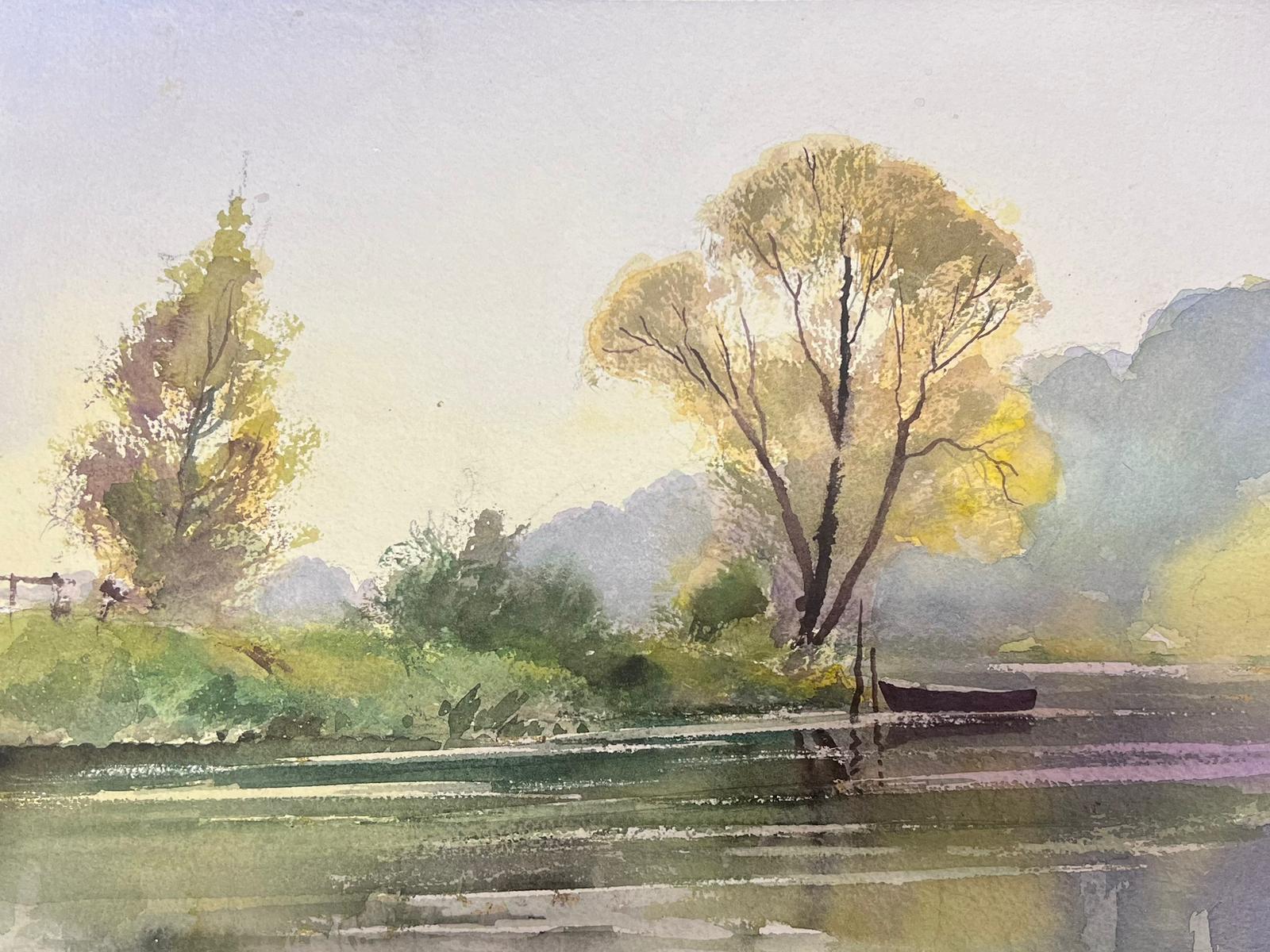 Landscape Painting de Anthony Avery - Fina acuarela original británica impresionista Barco de remos en lago de aguas tranquilas
