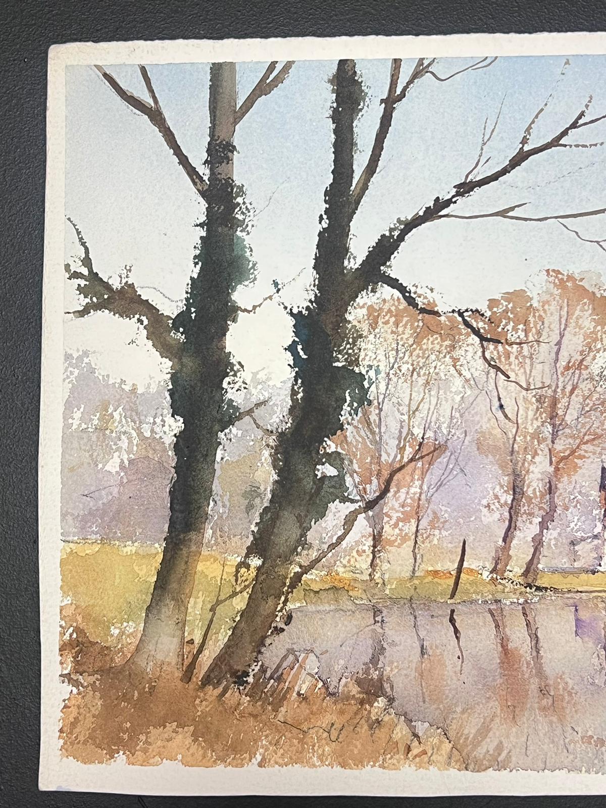 Fina acuarela original británica impresionista Cabaña blanca con vistas al lago - Painting Impresionista de Anthony Avery
