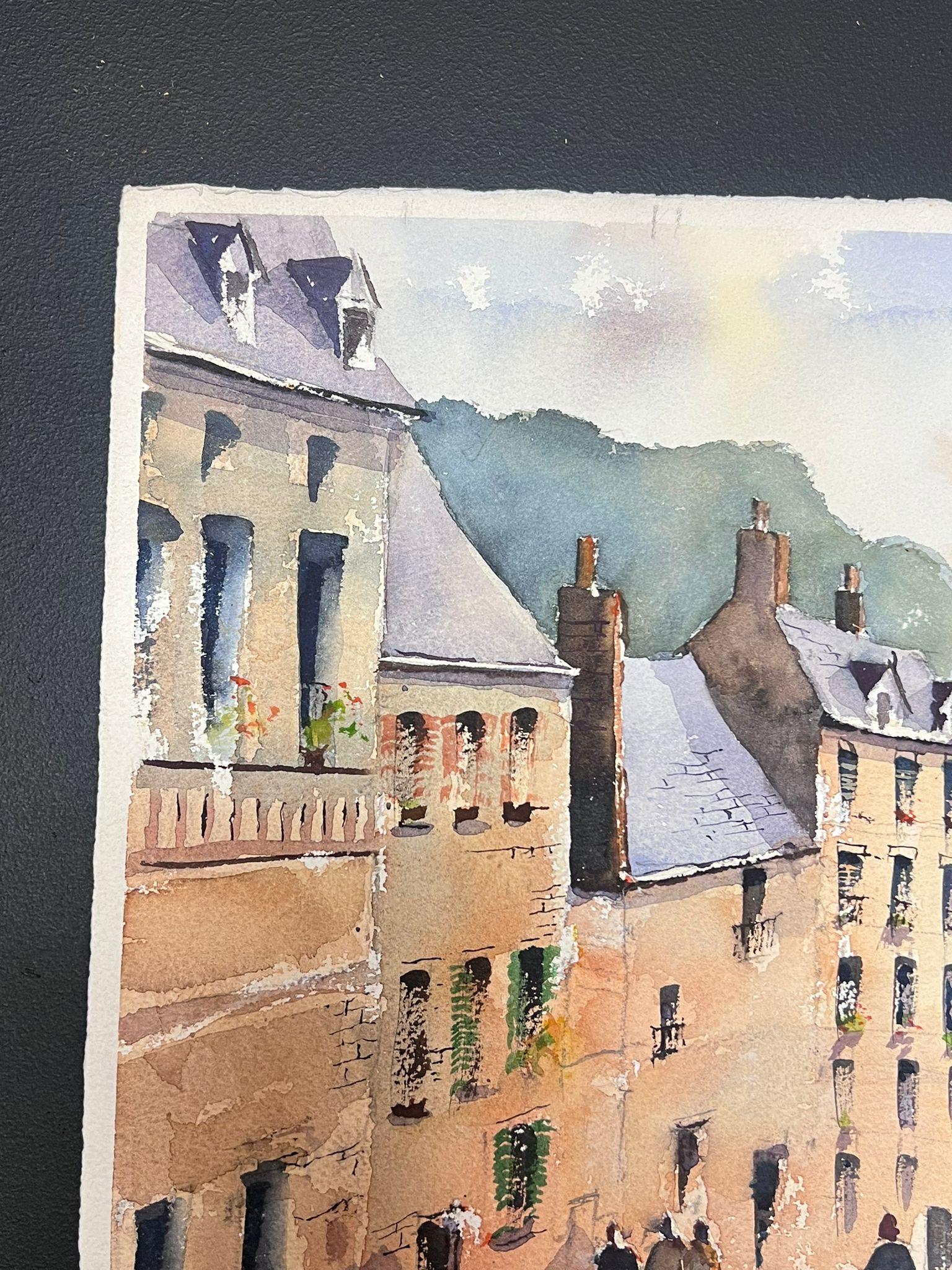 Feine Original impressionistische Aquarellfiguren beim Spazierengehen in der englischen Straße (Braun), Landscape Painting, von Anthony Avery
