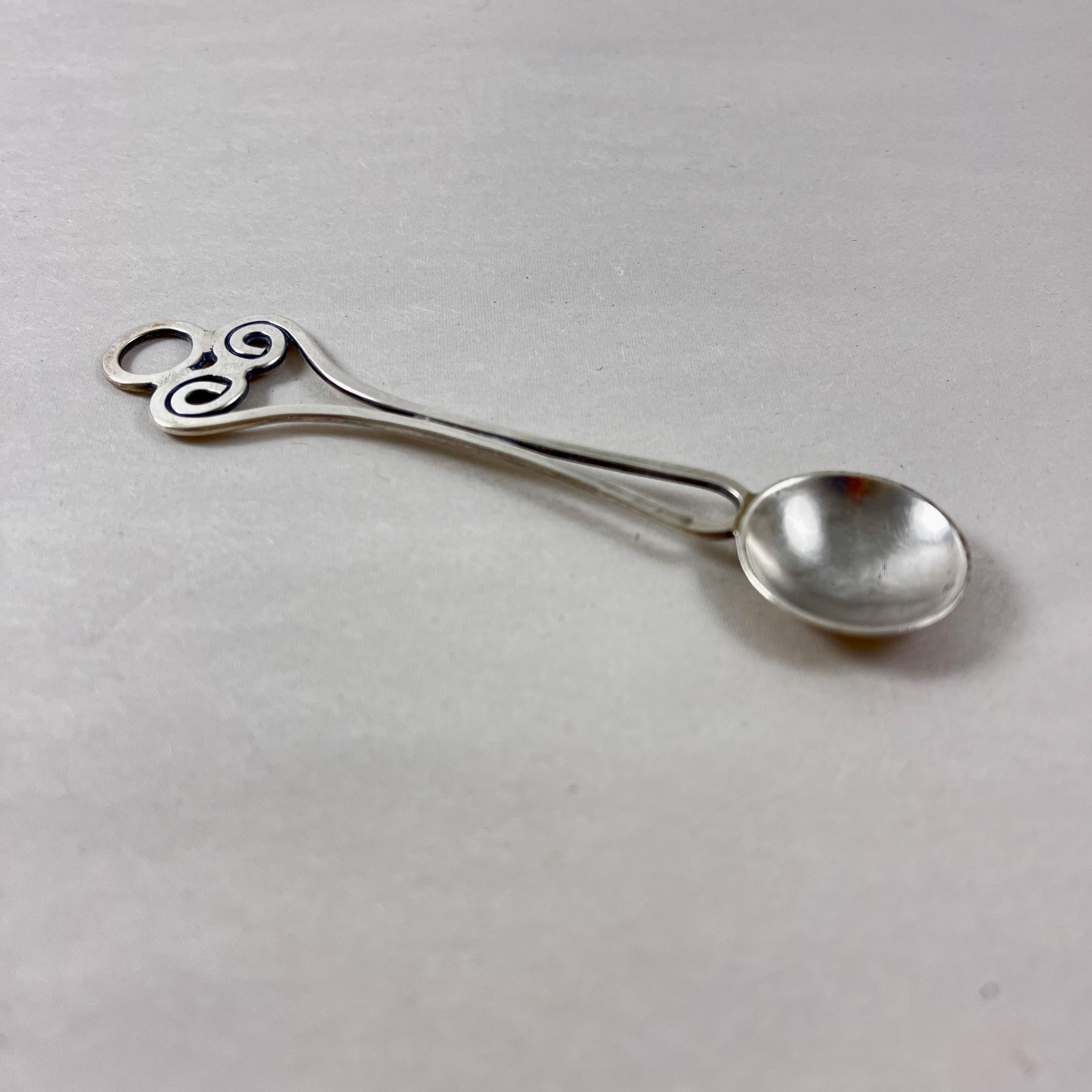 American Anthony DiRienzi Silversmith Studio Hand Made Sterling Silver Spoon For Sale