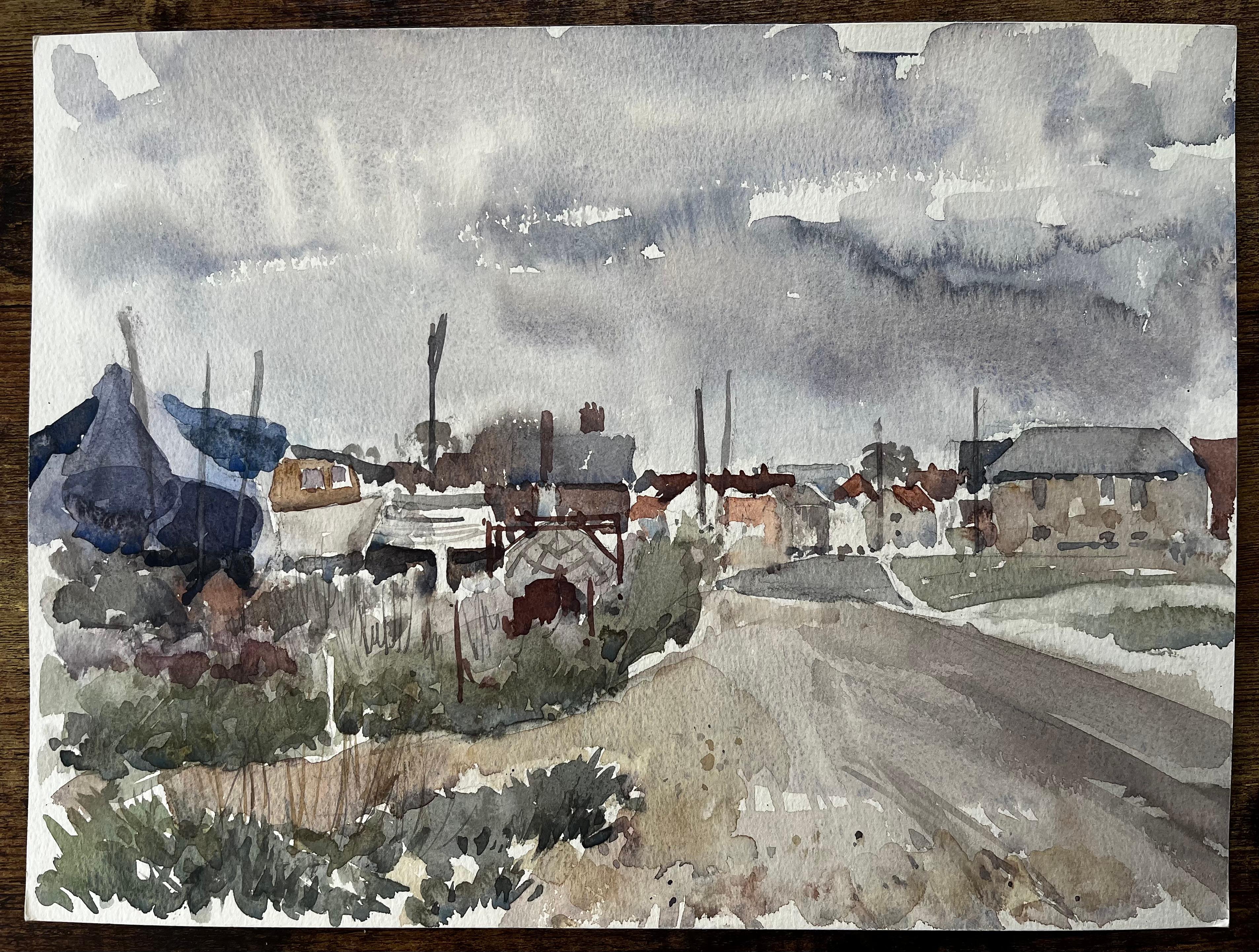 Aldeburgh Bootswerft und Küstenstraße Suffolk Landschaft Aquarell 1997 – Painting von Anthony Herbert